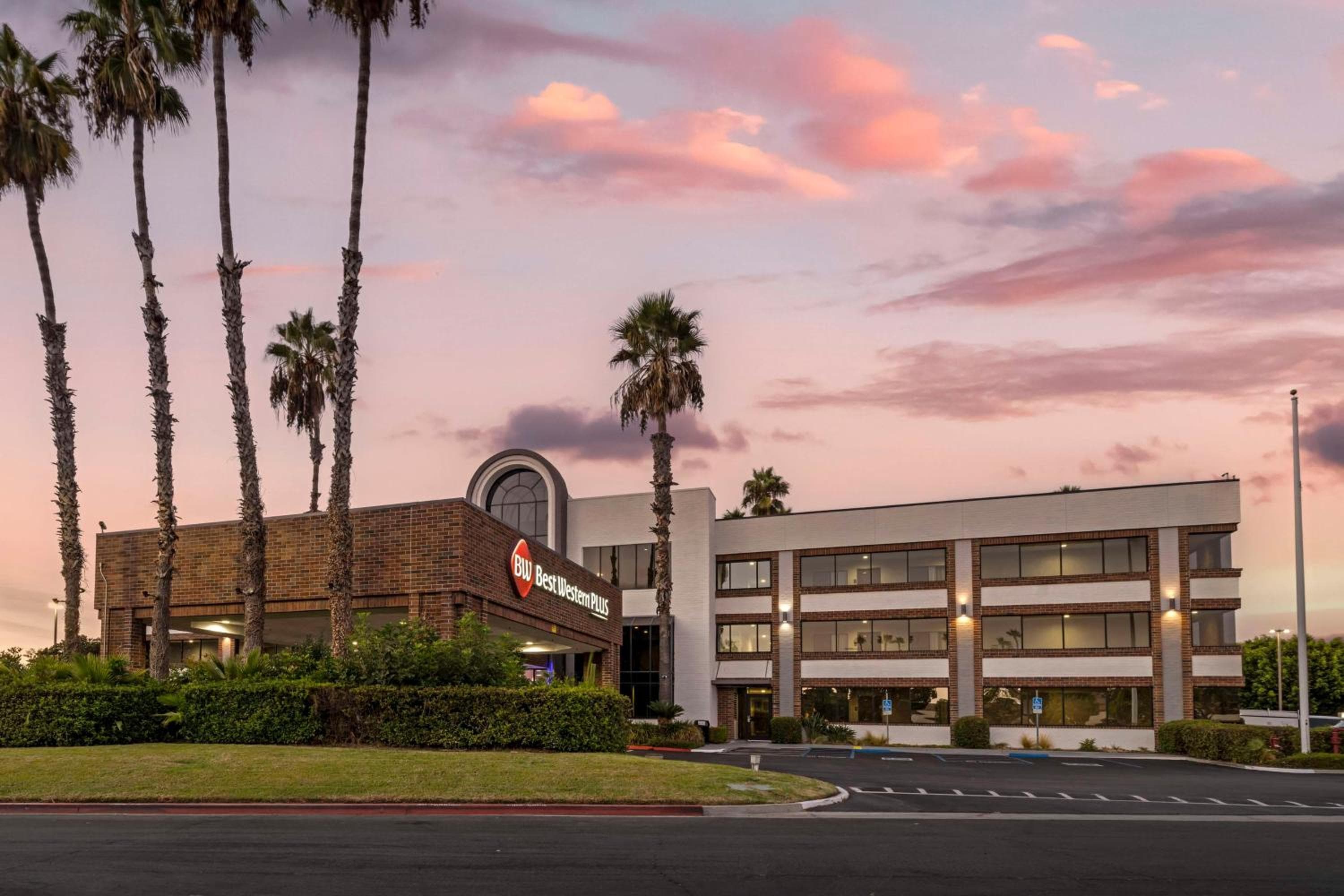 Best Western Plus Meridian Inn & Suites, Anaheim-Orange
