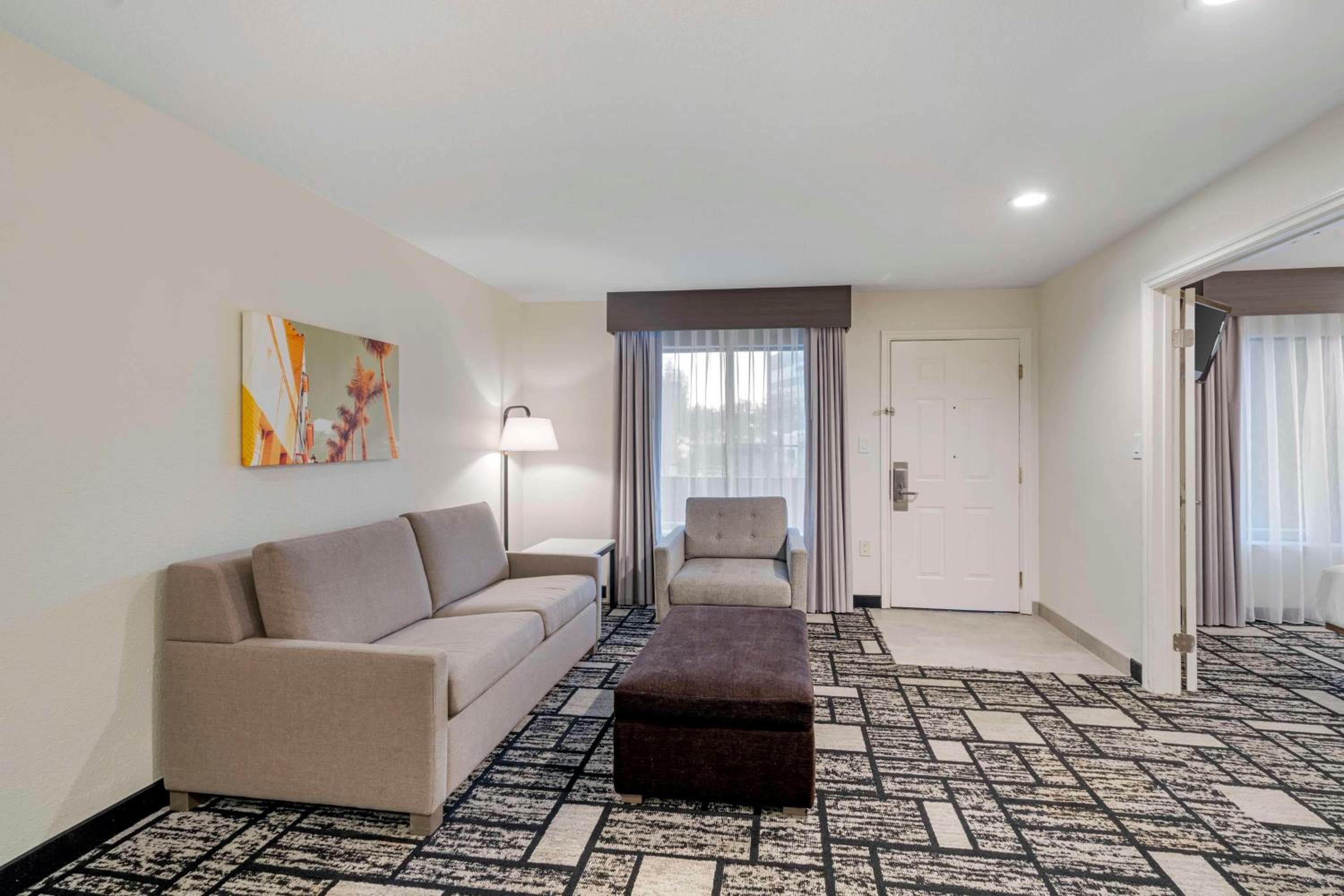 Best Western Plus Meridian Inn & Suites, Anaheim-Orange