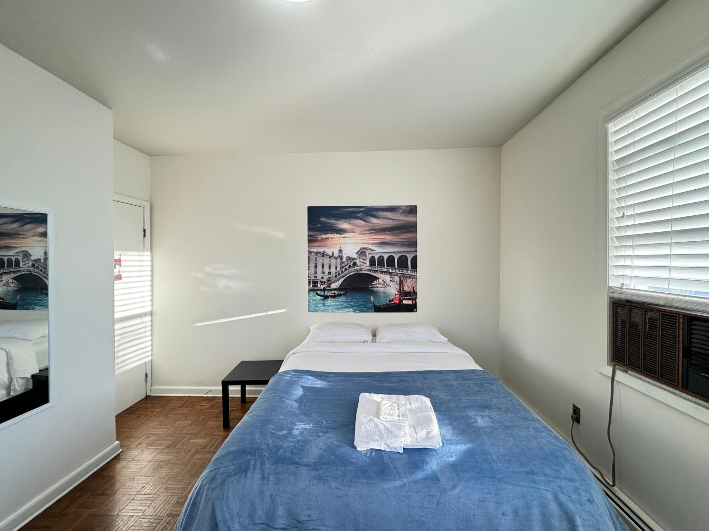 Cozy private room near NYC