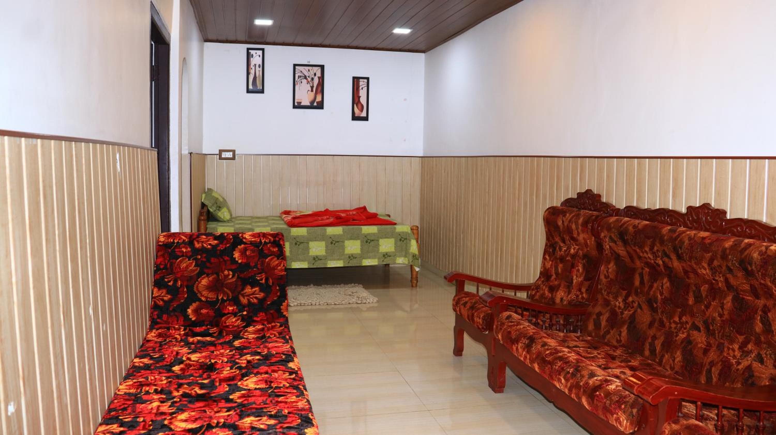 NAVANEETH HOMESTAY