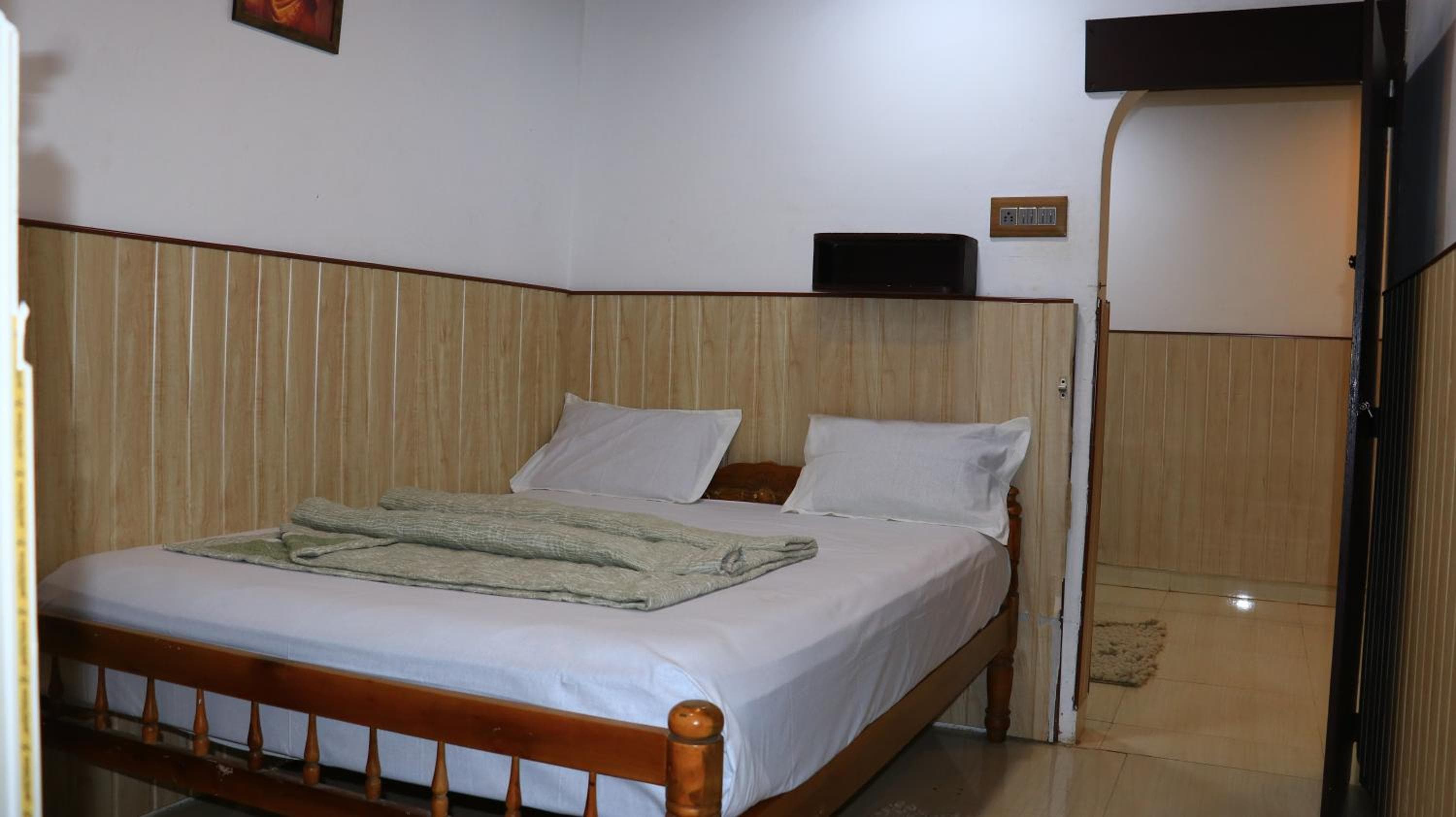 NAVANEETH HOMESTAY