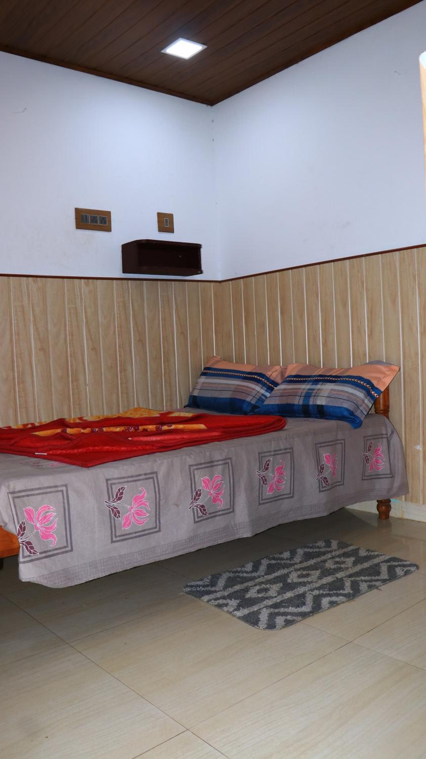 NAVANEETH HOMESTAY