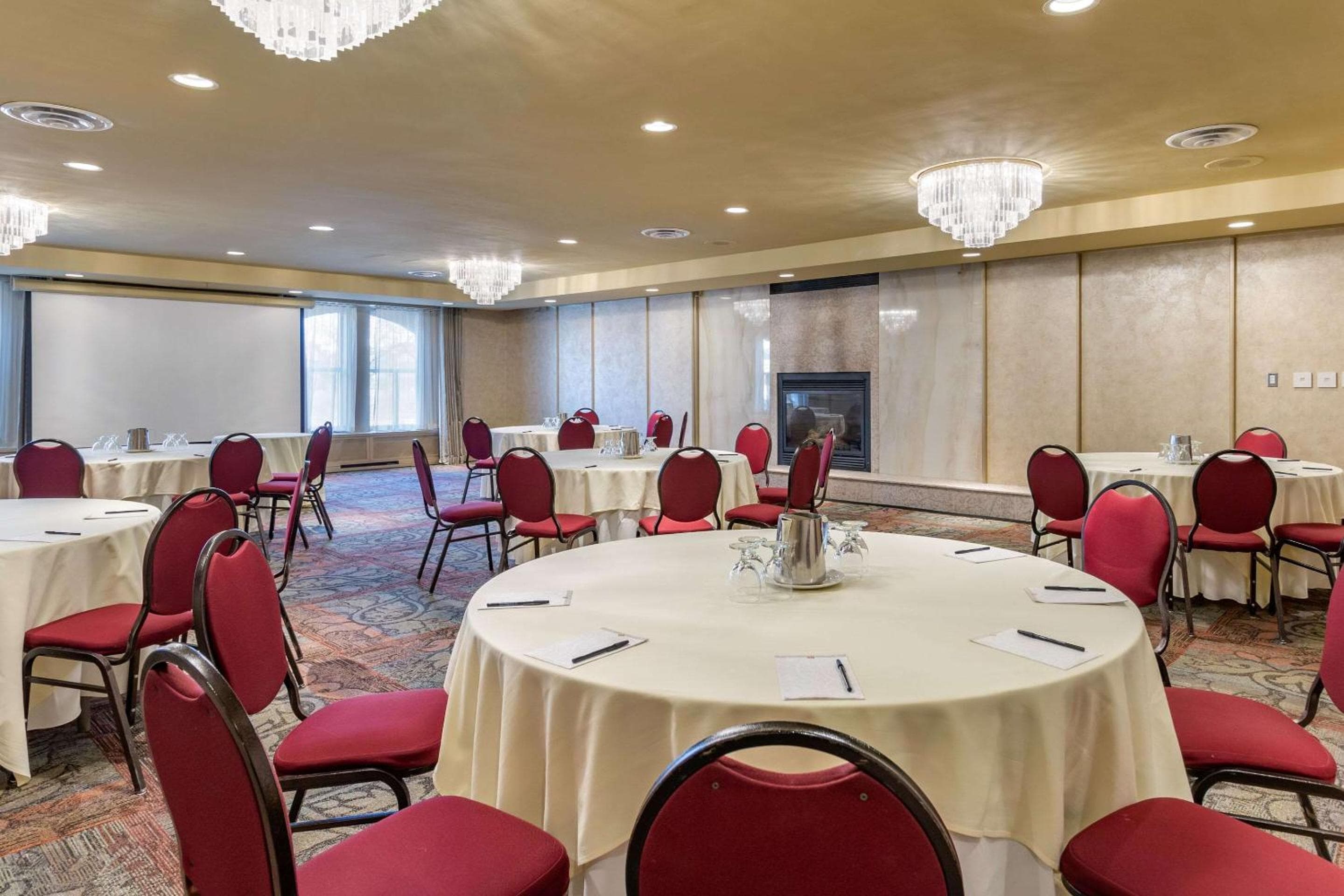 The Fort Garry Hotel, Spa and Conference Centre, an Ascend Collection Hotel