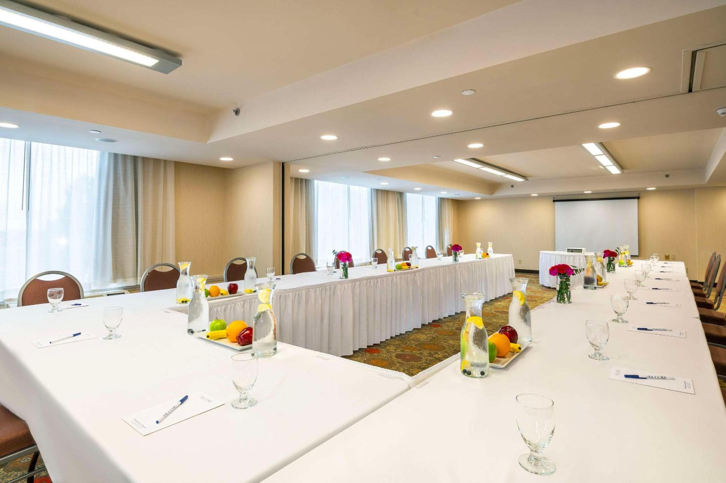 Allure Hotel & Conference Center