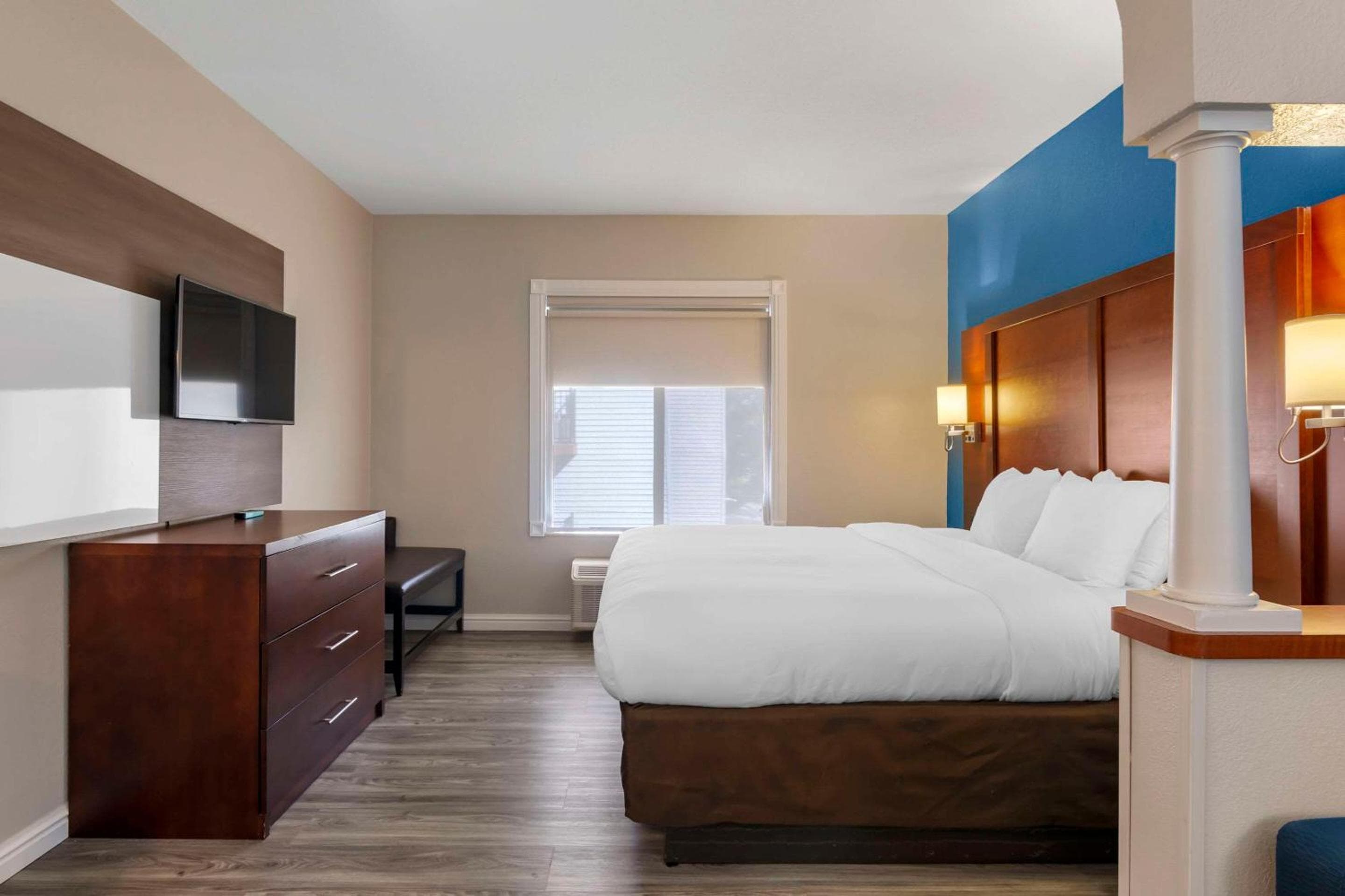 Comfort Suites St Charles-St Louis