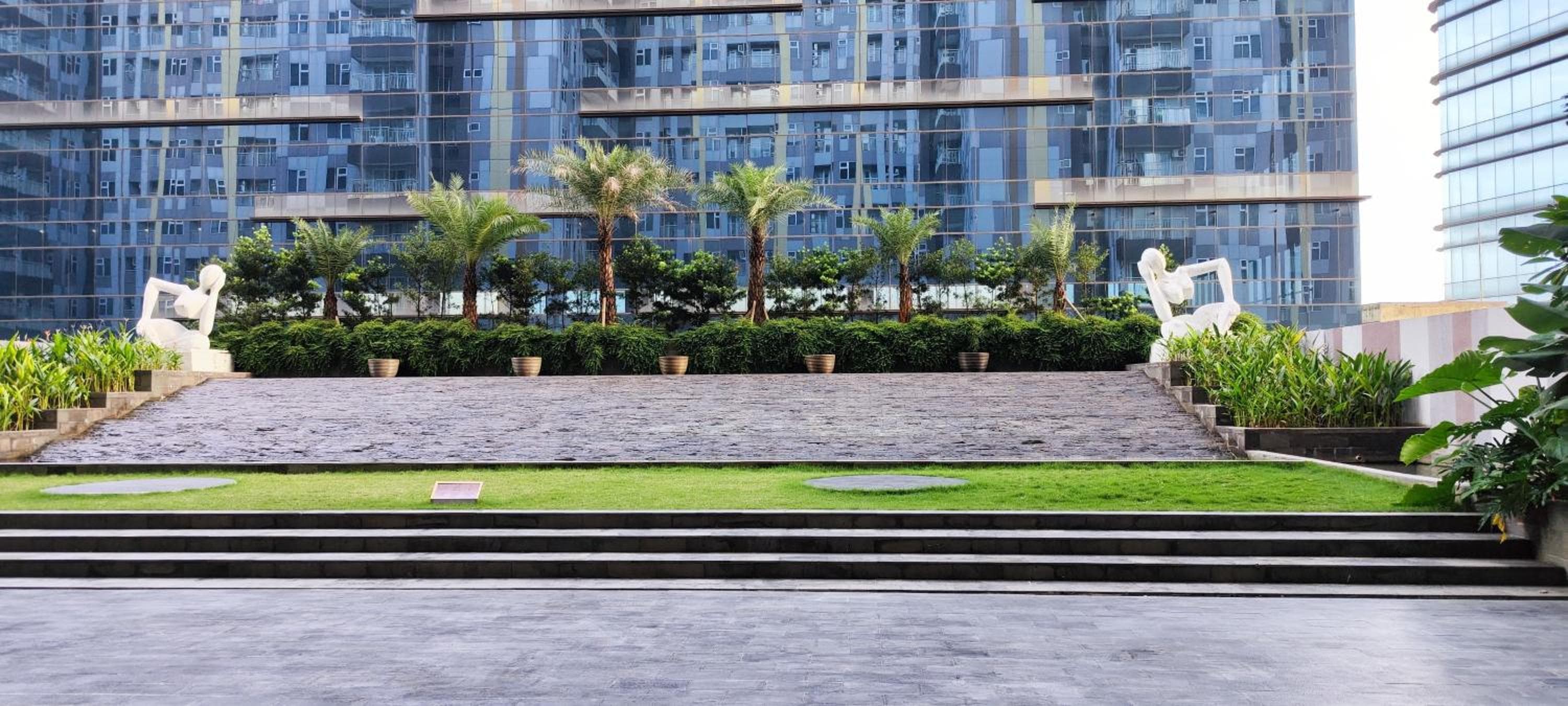 Spacious 2 King Bed Family Room 56 Sqm PODOMORO APARTMENT Tower Liberty 21st Floor with Mall Direct Access