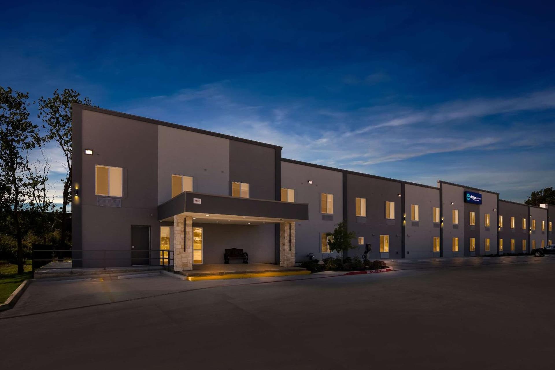 Clarion Pointe Fort Worth East - Arlington
