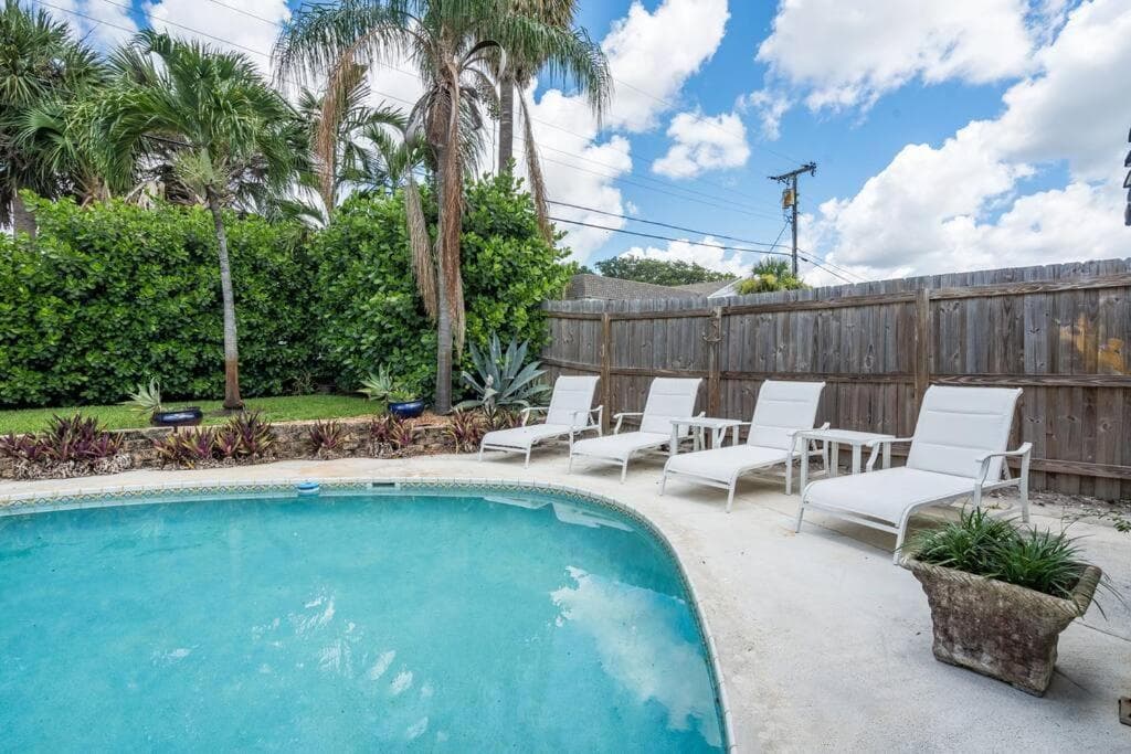 Paradise Villa #833