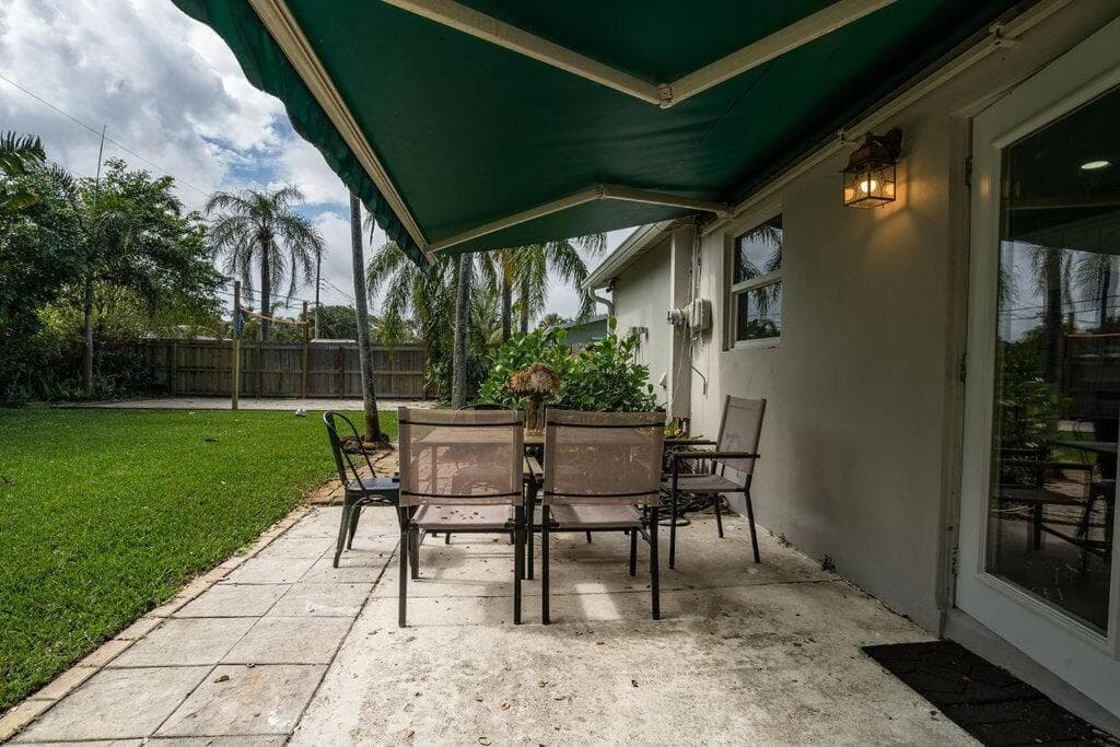 Sunshine Breeze Retreat #913