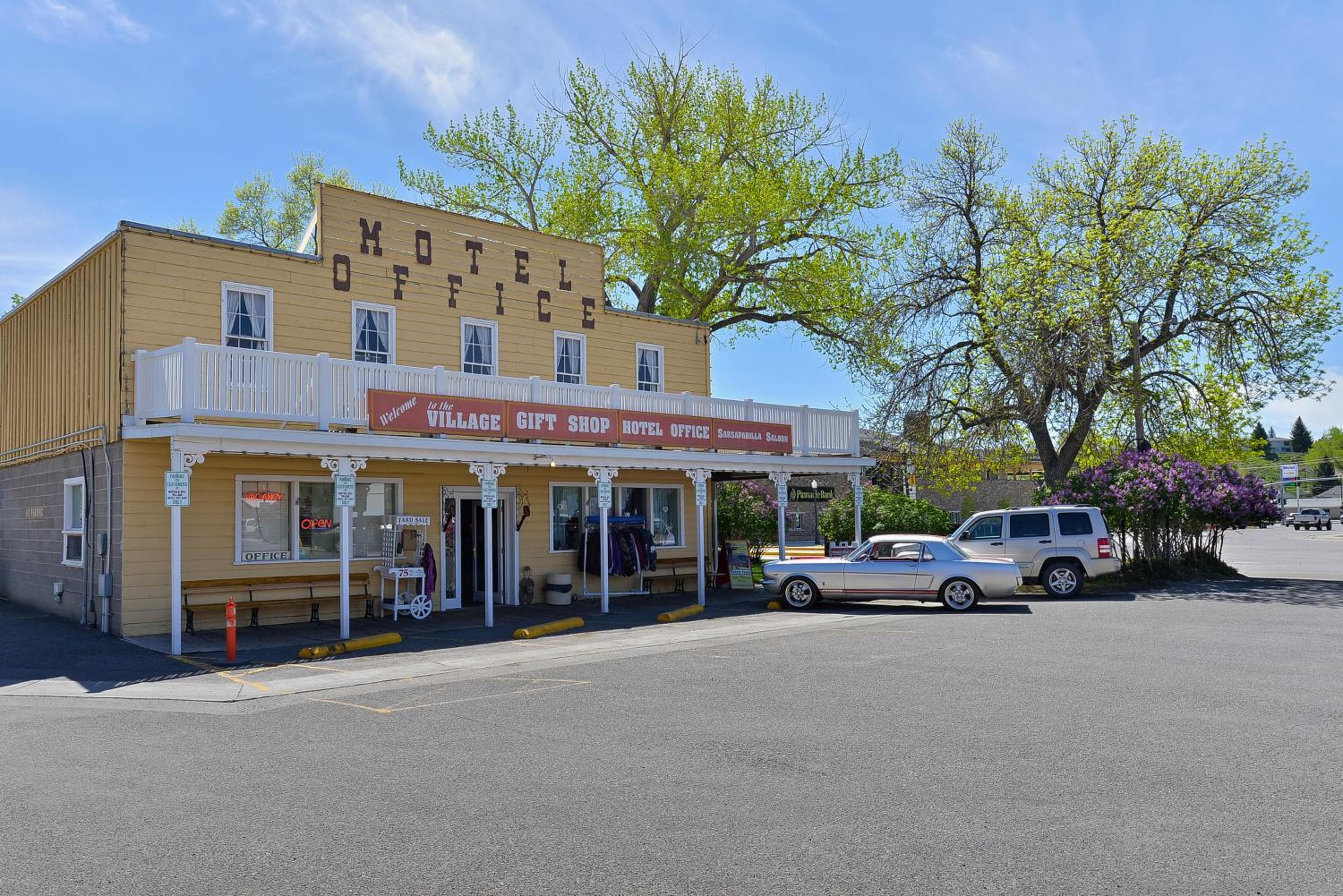 Buffalo Bill Cabin Village