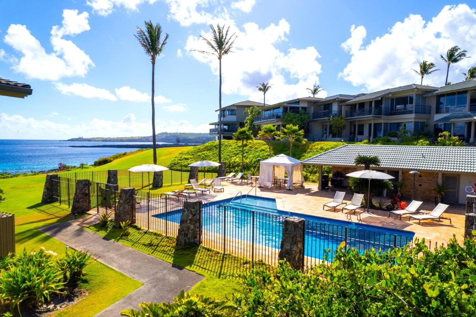 KBM Resorts: Kapalua Bay Villa KBV-15B3 Sweeping Ocean Views Includes Rental Car