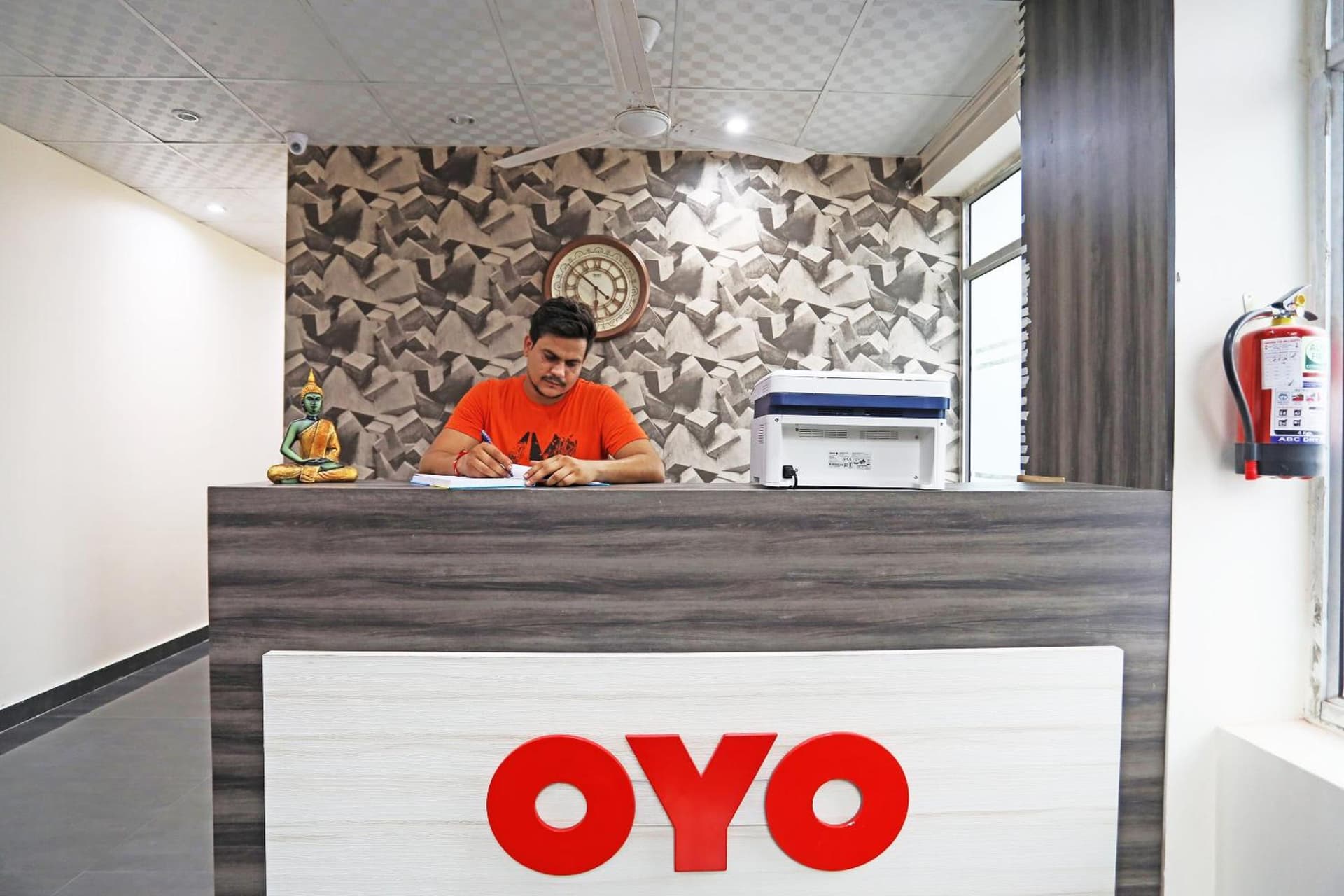 Hotel O Platinum Inn