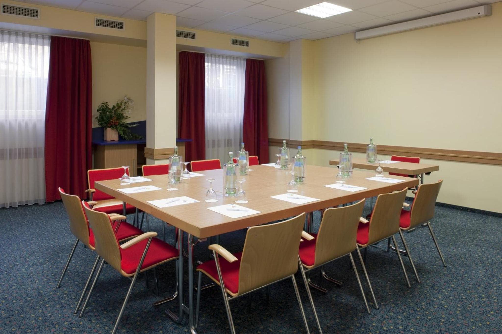 Holiday Inn Express Frankfurt Airport by IHG