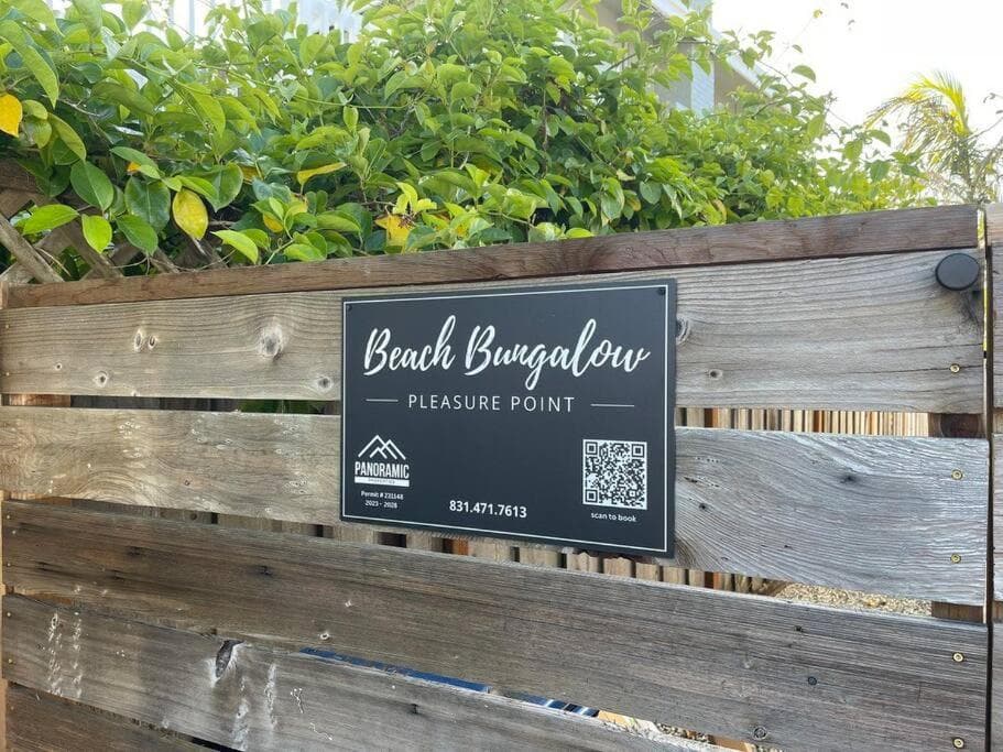 Santa Cruz - Pleasure Point Beach Bungalow
