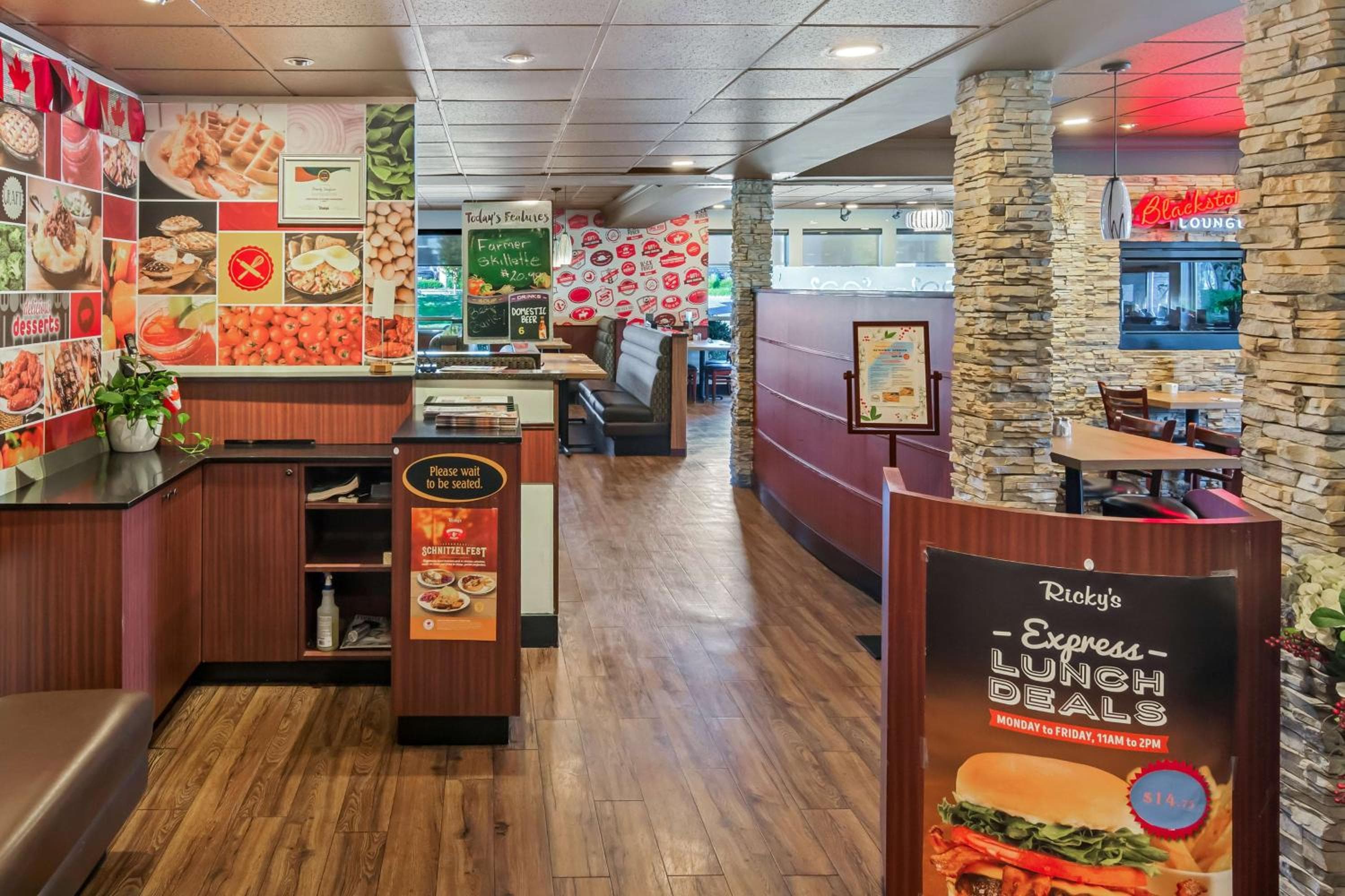 Best Western PLUS Langley Inn