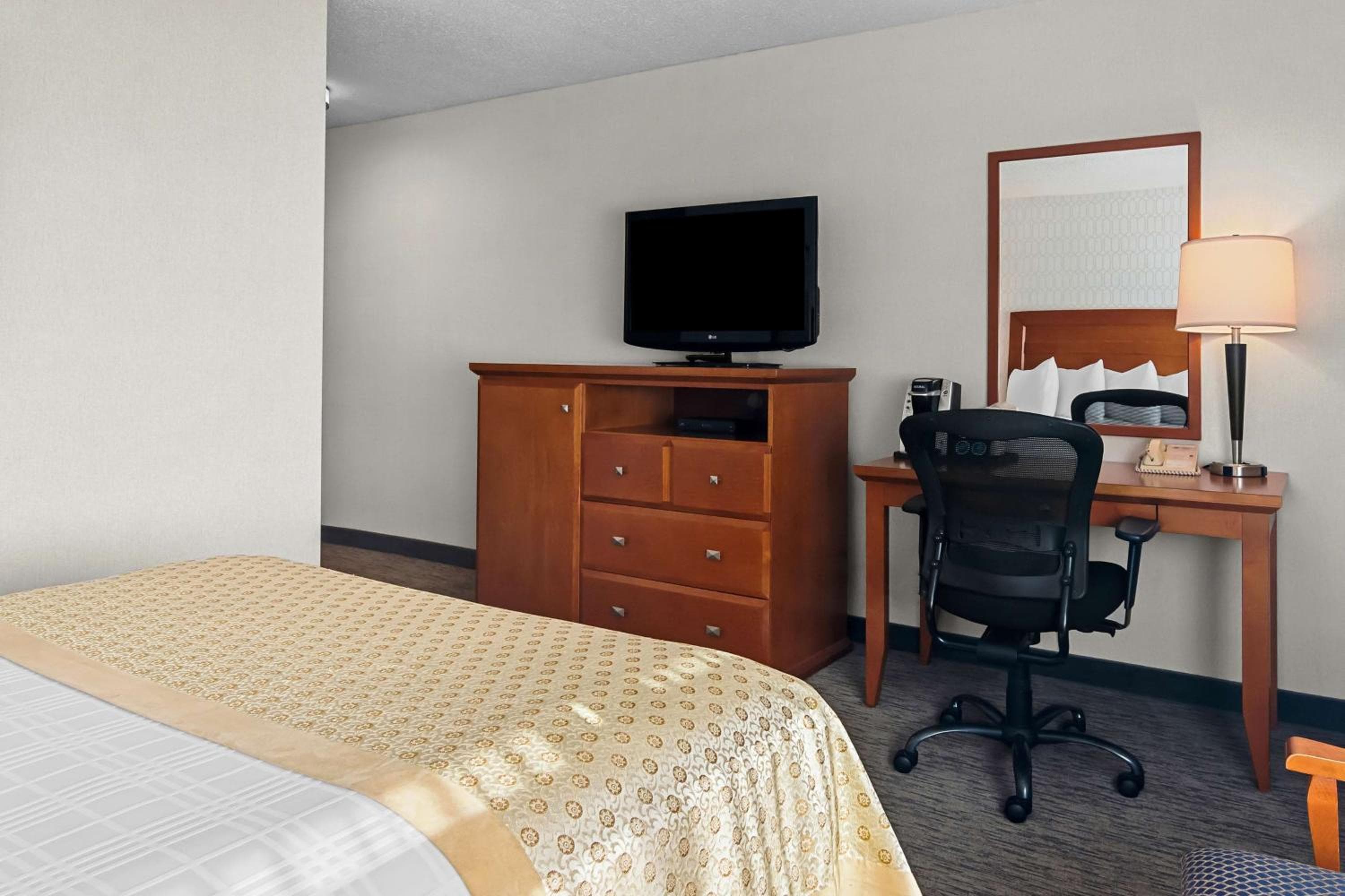 Best Western PLUS Langley Inn