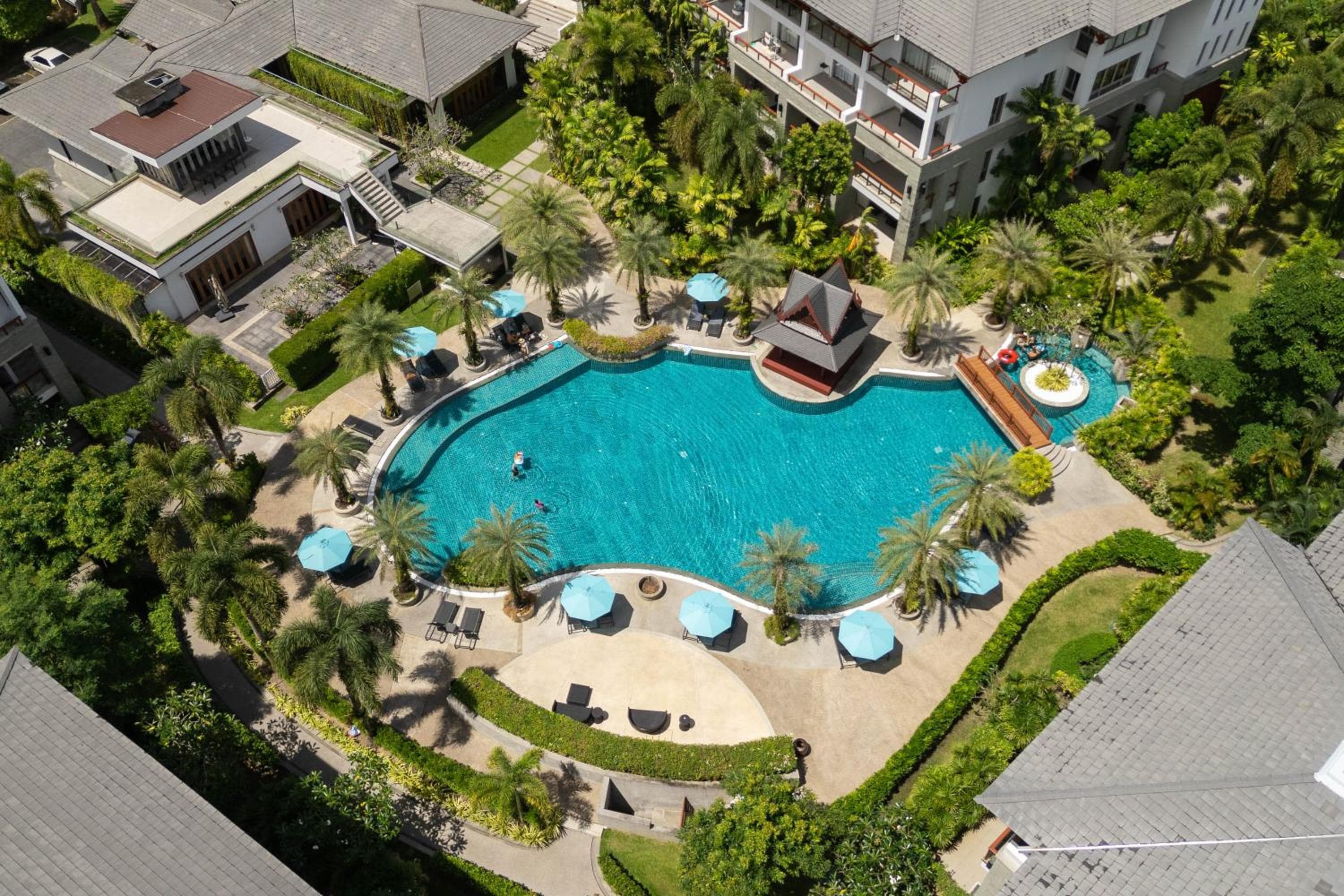 Beachfront luxury 2 bdr apartment