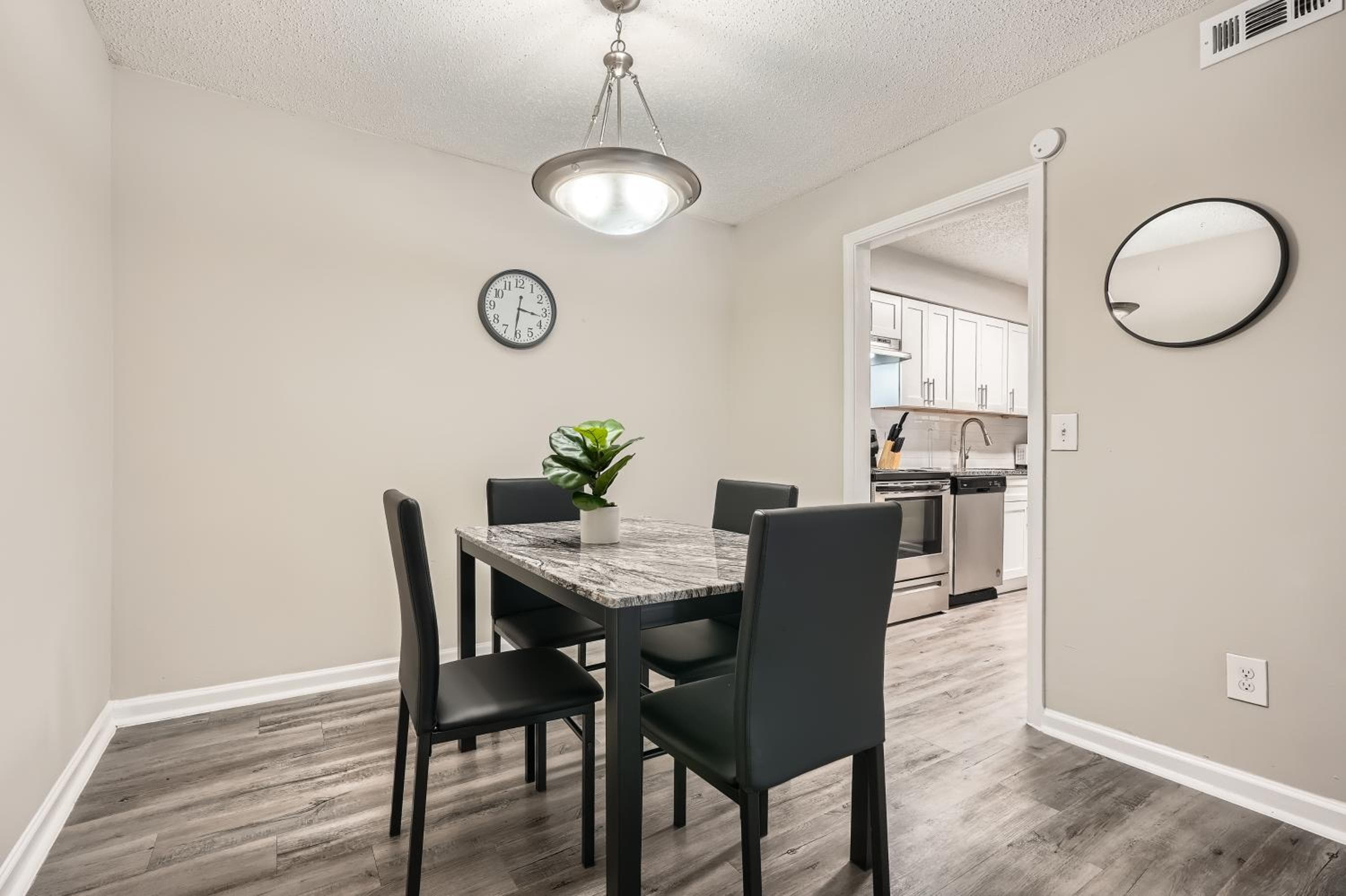 Crest at East Cobb1820E Comfort, Spacious 2Bd 2Bt