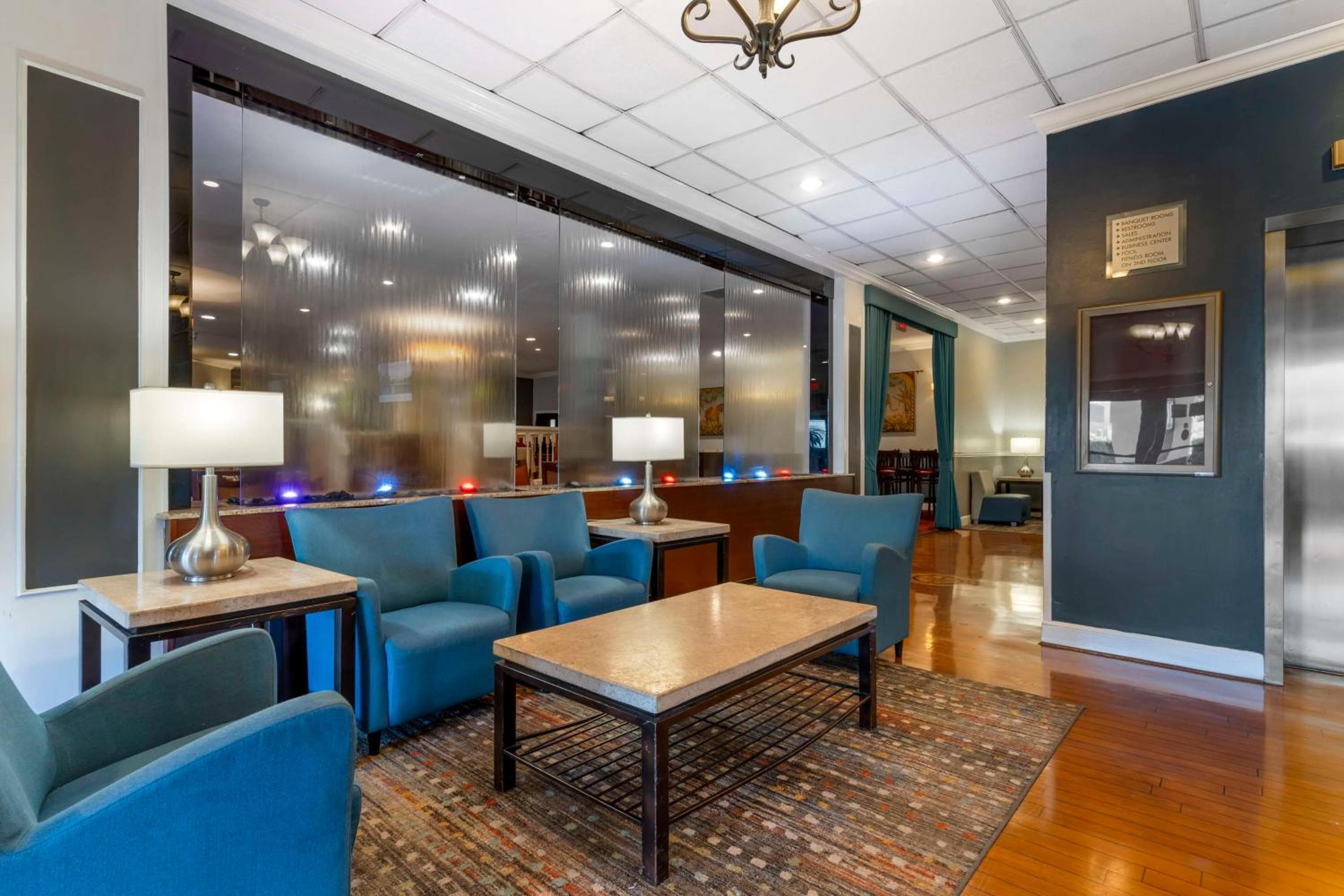 Best Western Plus Grosvenor Airport Hotel