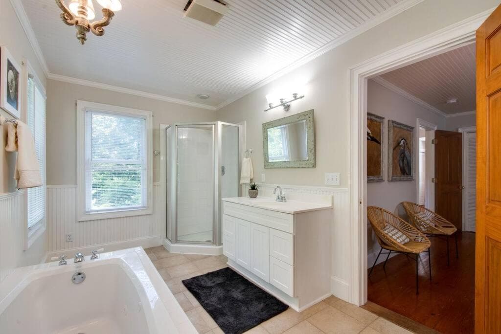 Bluffton Breeze-3BR Heart of Old Town Village Home