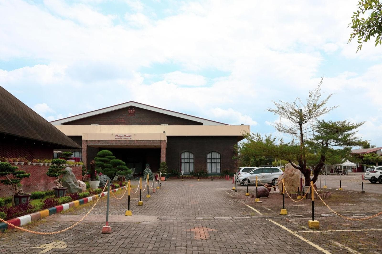 Thong's Inn Hotel Kualanamu