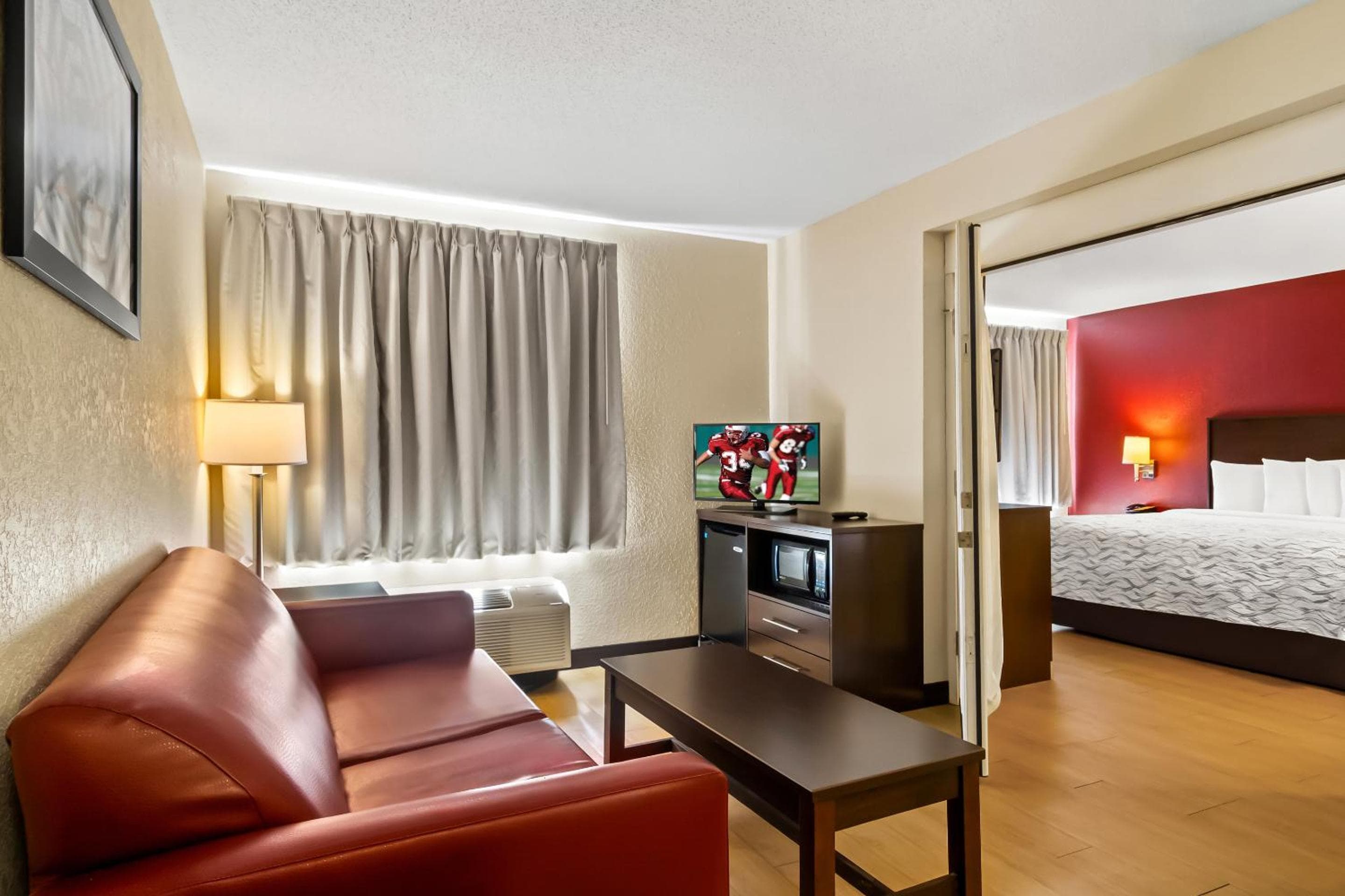 Red Roof Inn PLUS+ Jacksonville – Southpoint