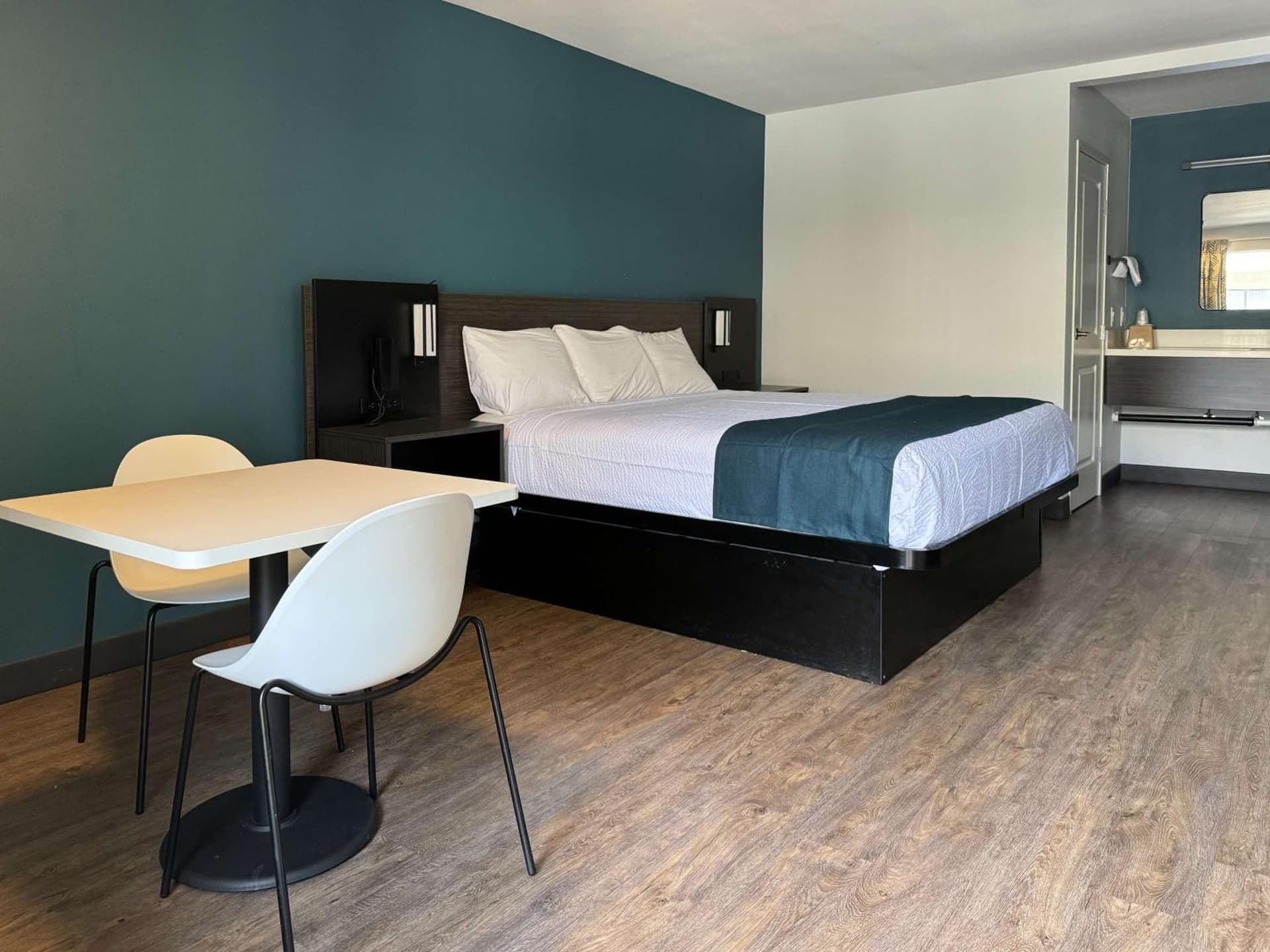 Studio 6 Suites Gardena, CA