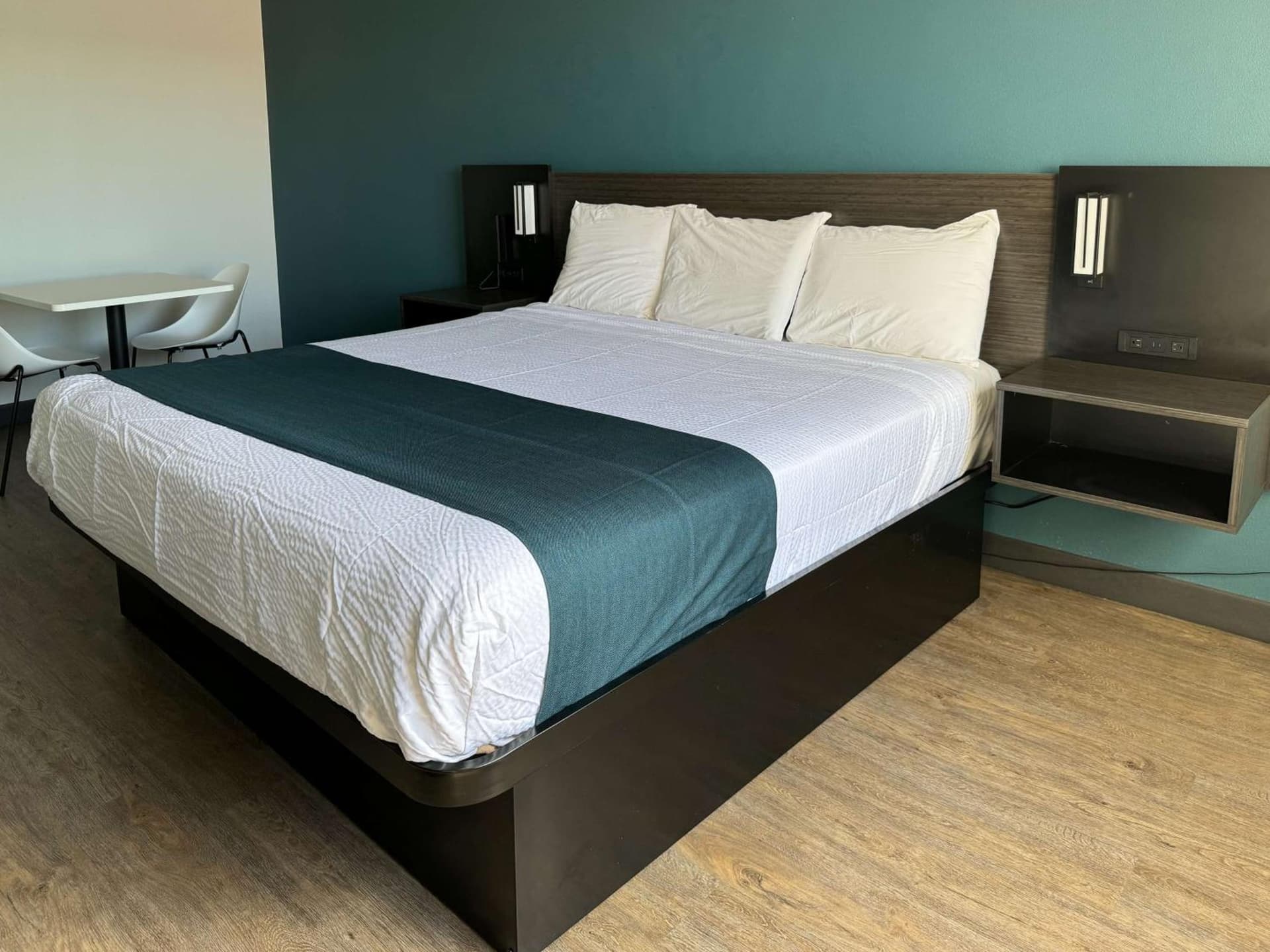 Studio 6 Suites Gardena, CA