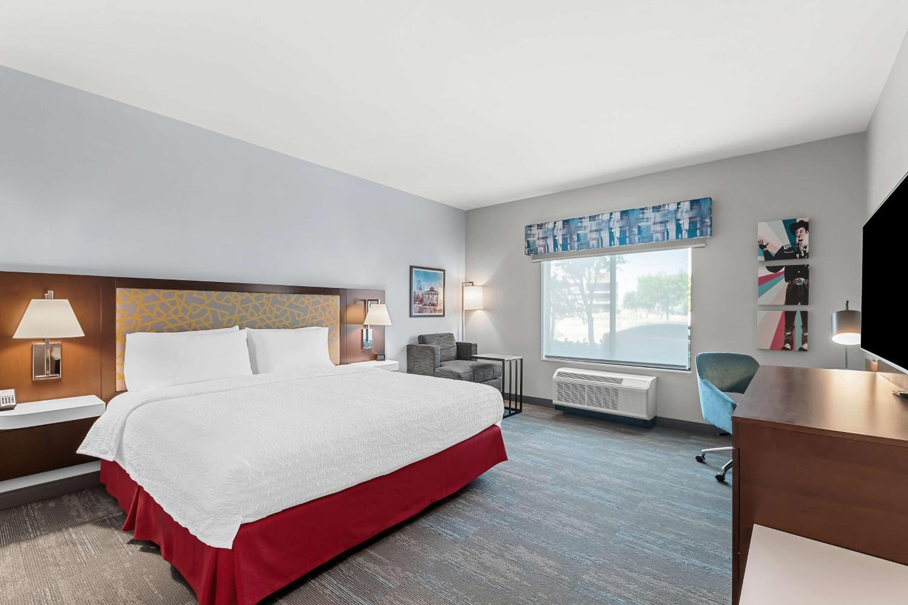 Hampton Inn & Suites Dallas - Farmers Branch