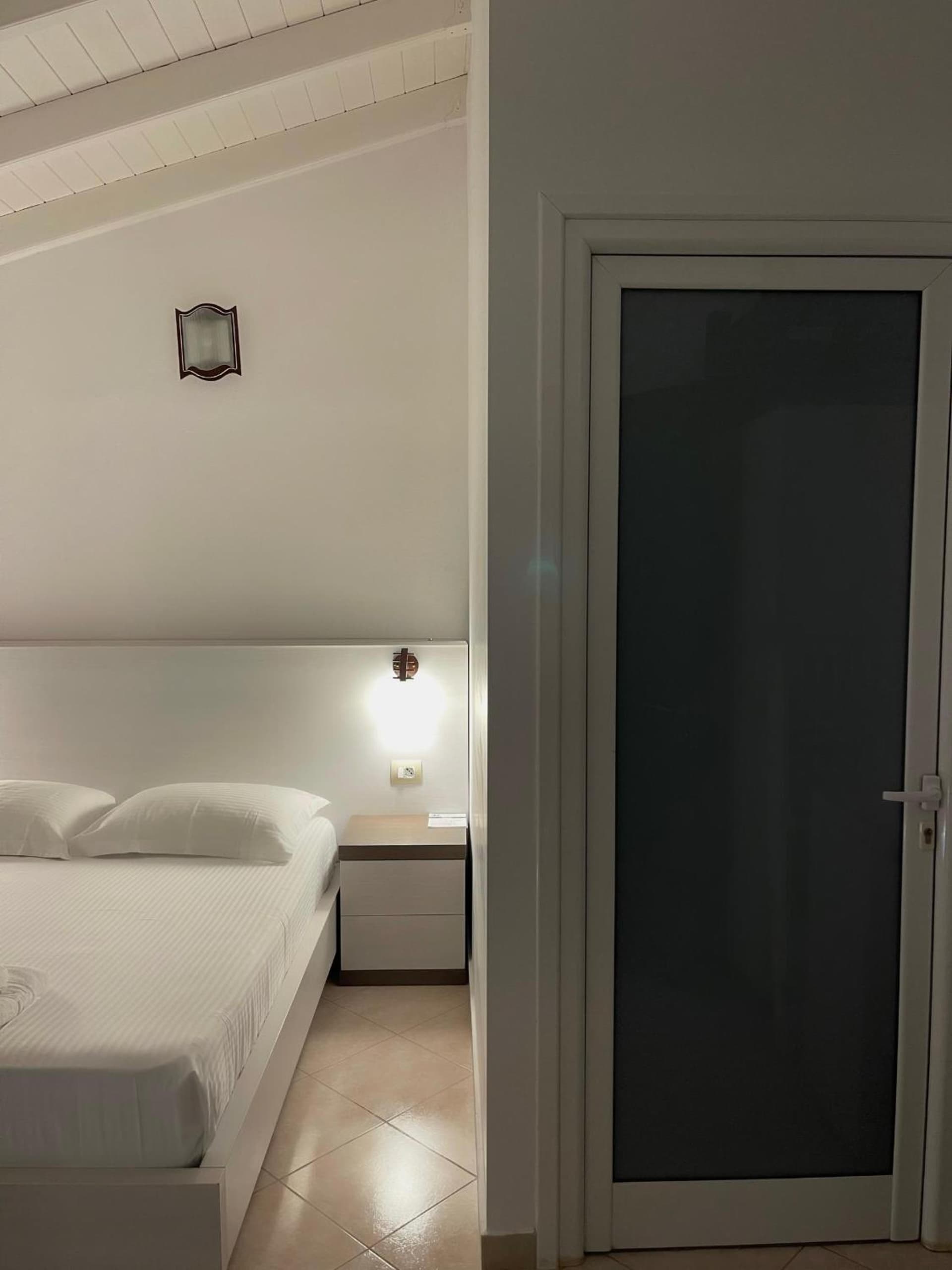 Mariksel HOTEL