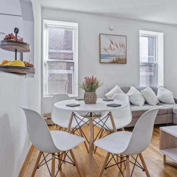 Game room feel l Fast internet l Manhattan access