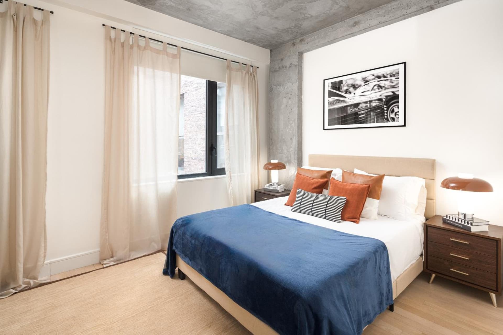 Luxury Full Floor Chelsea with WasherDryer 2bd