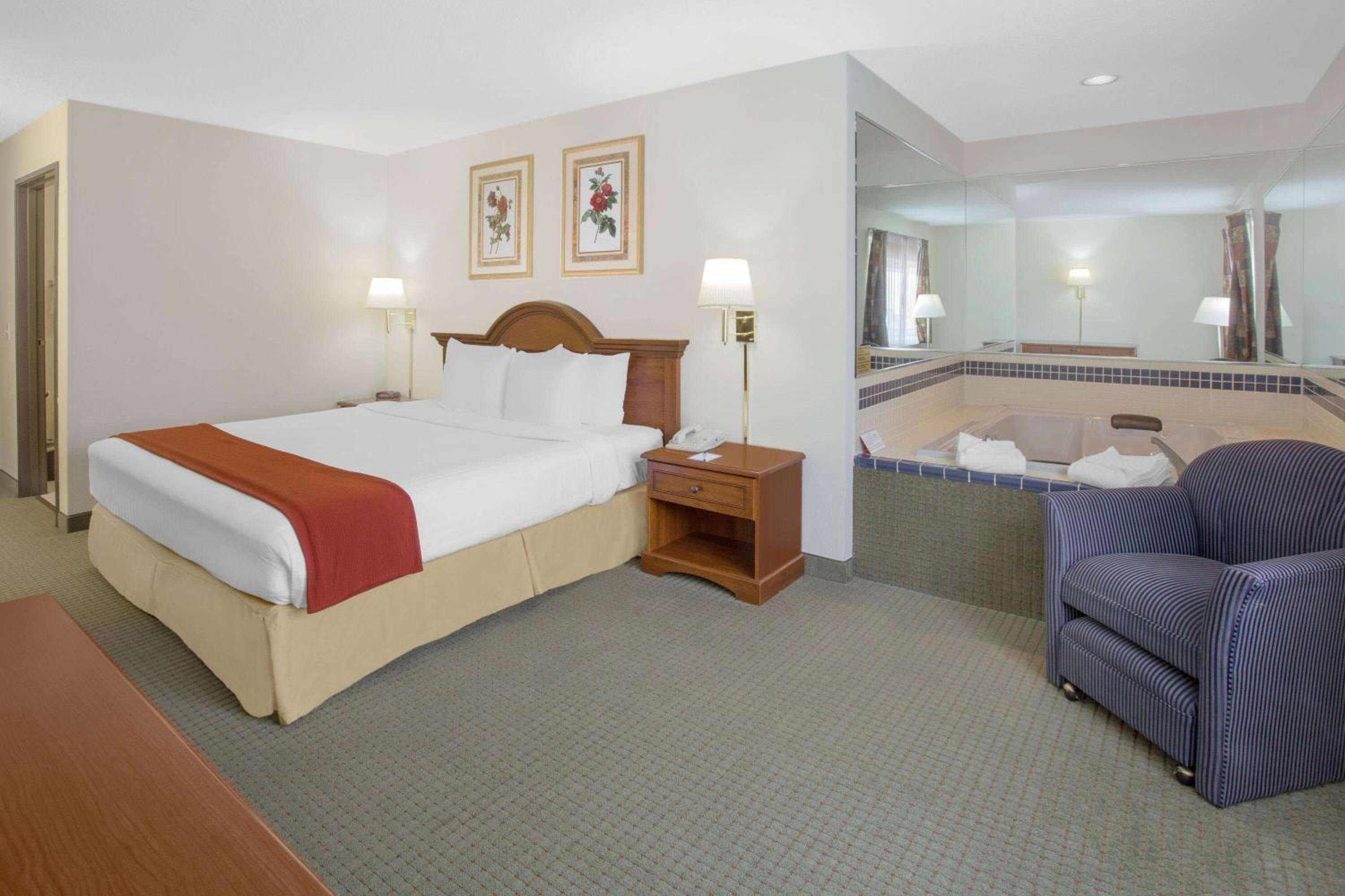 City Express By Marriott Freeport
