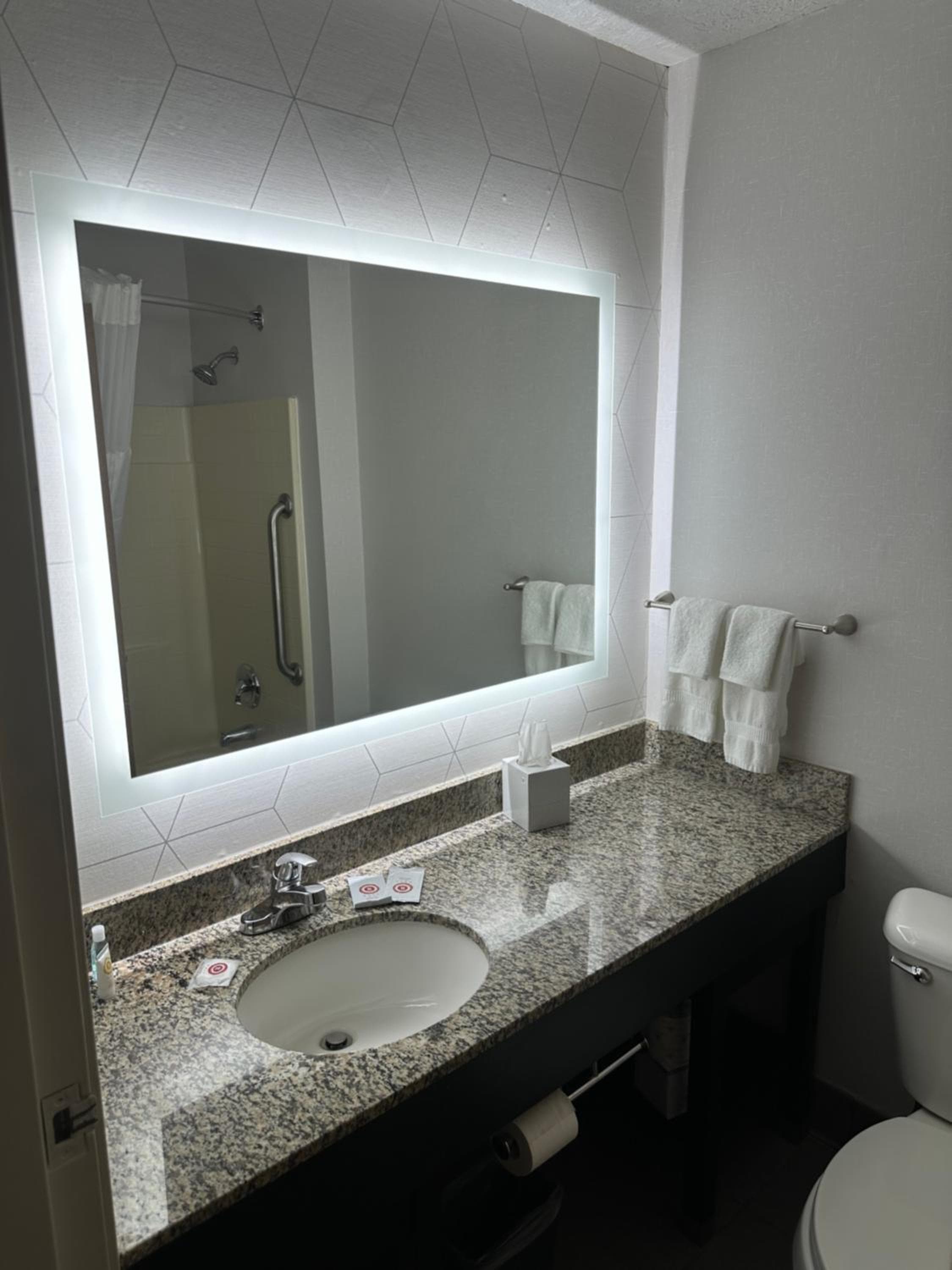 Comfort Suites Clackamas