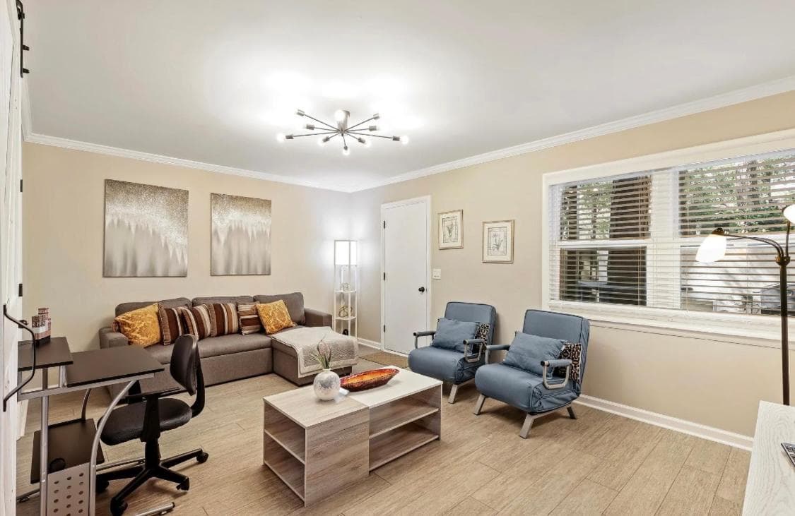 Private Balcony, Patio, Pool, Pets OK, Parking