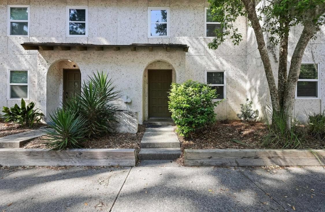 Private Balcony, Patio, Pool, Pets OK, Parking