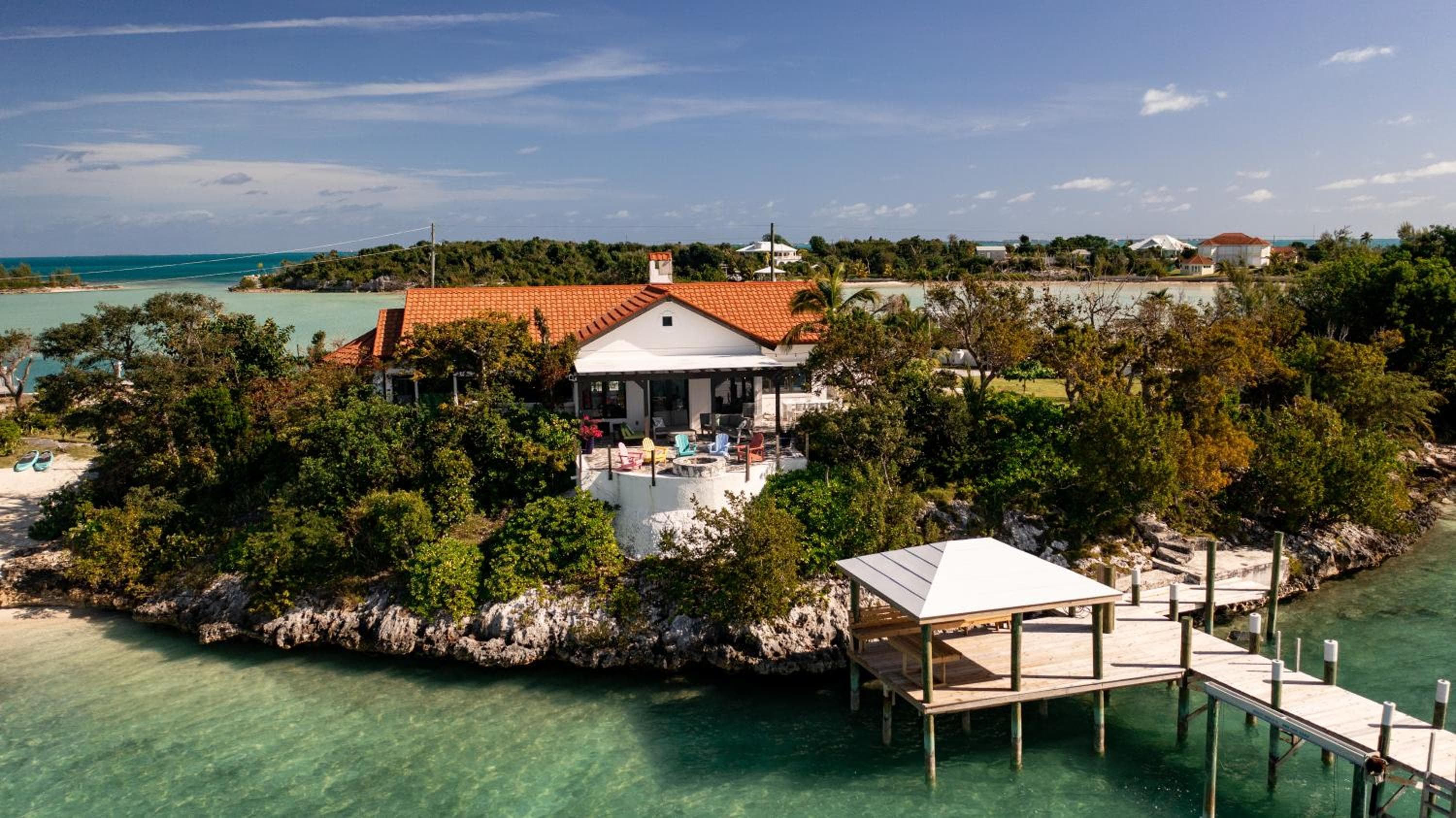 Harbour Beach Villa - large dock & great views!