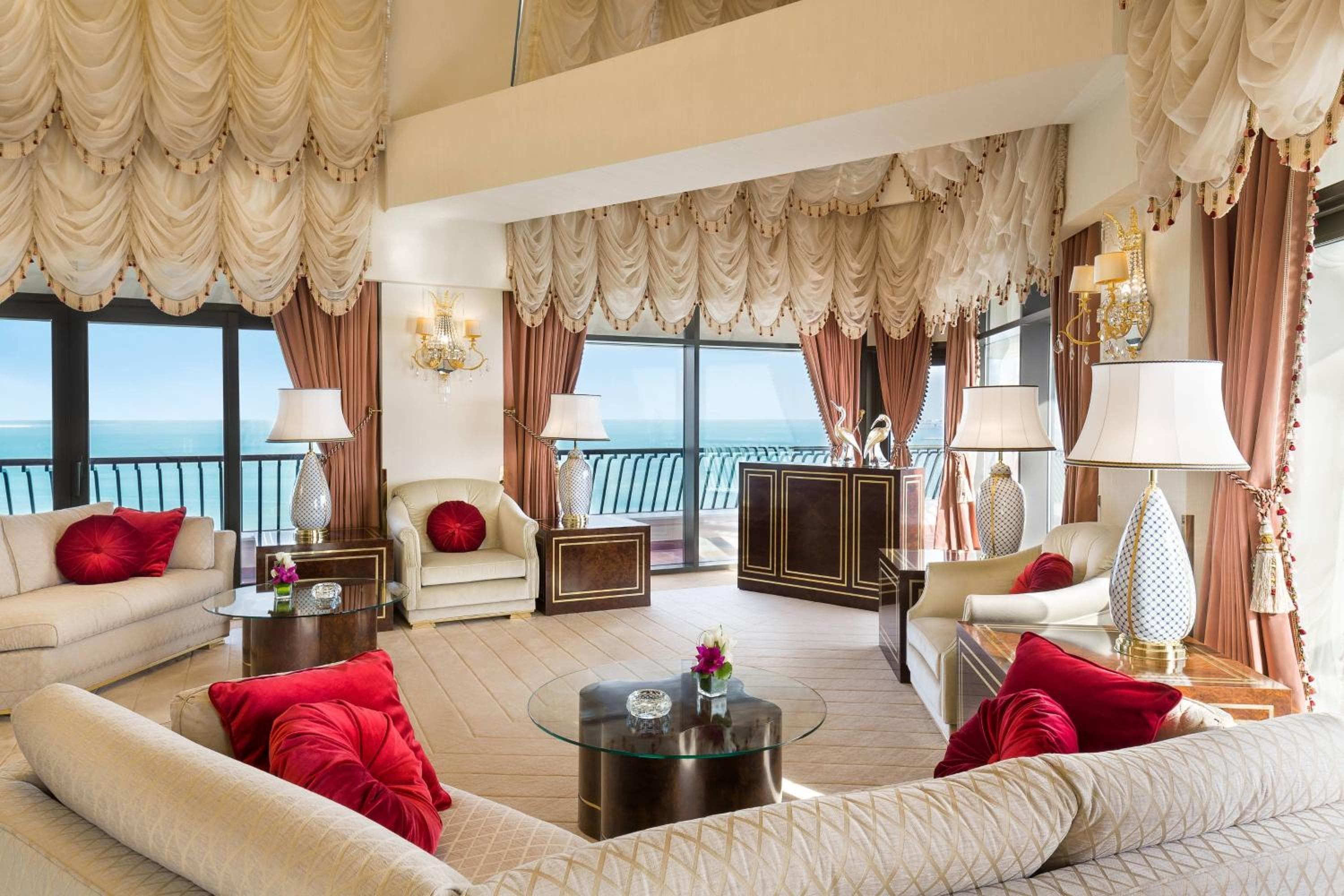 Sheraton Grand Doha Resort & Convention Hotel
