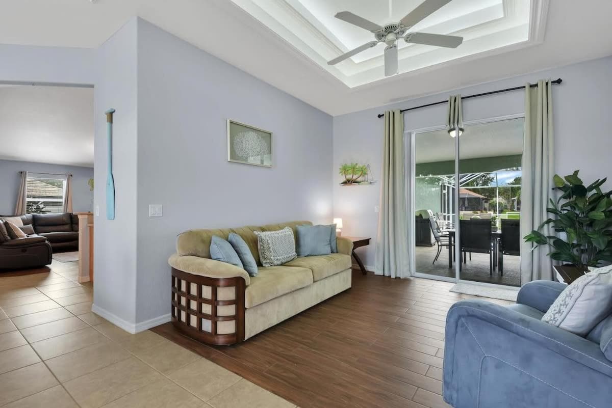 Sunshine Home Retreat Heated Pool on Canal