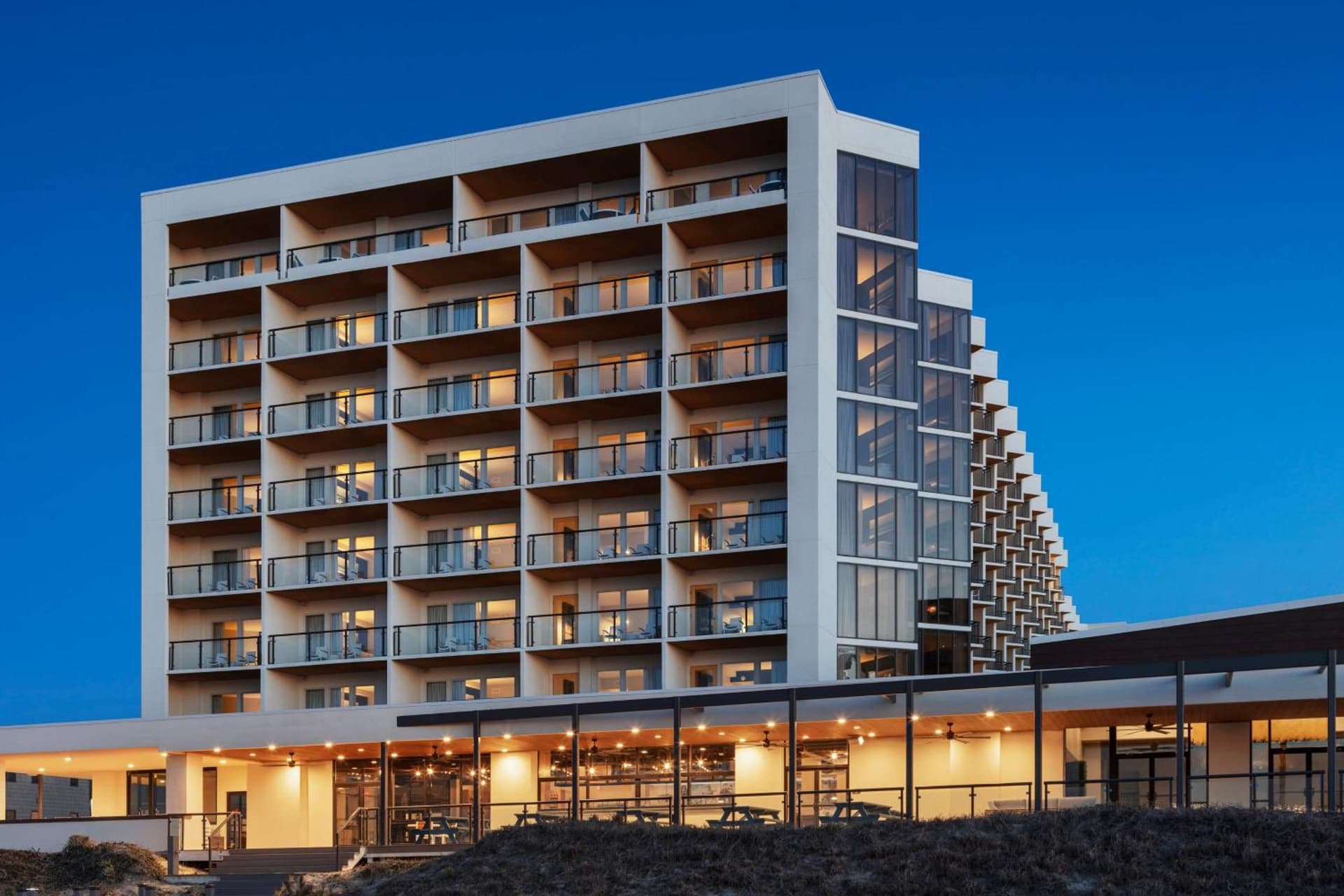 Delta Hotels by Marriott™ Virginia Beach Waterfront Suites