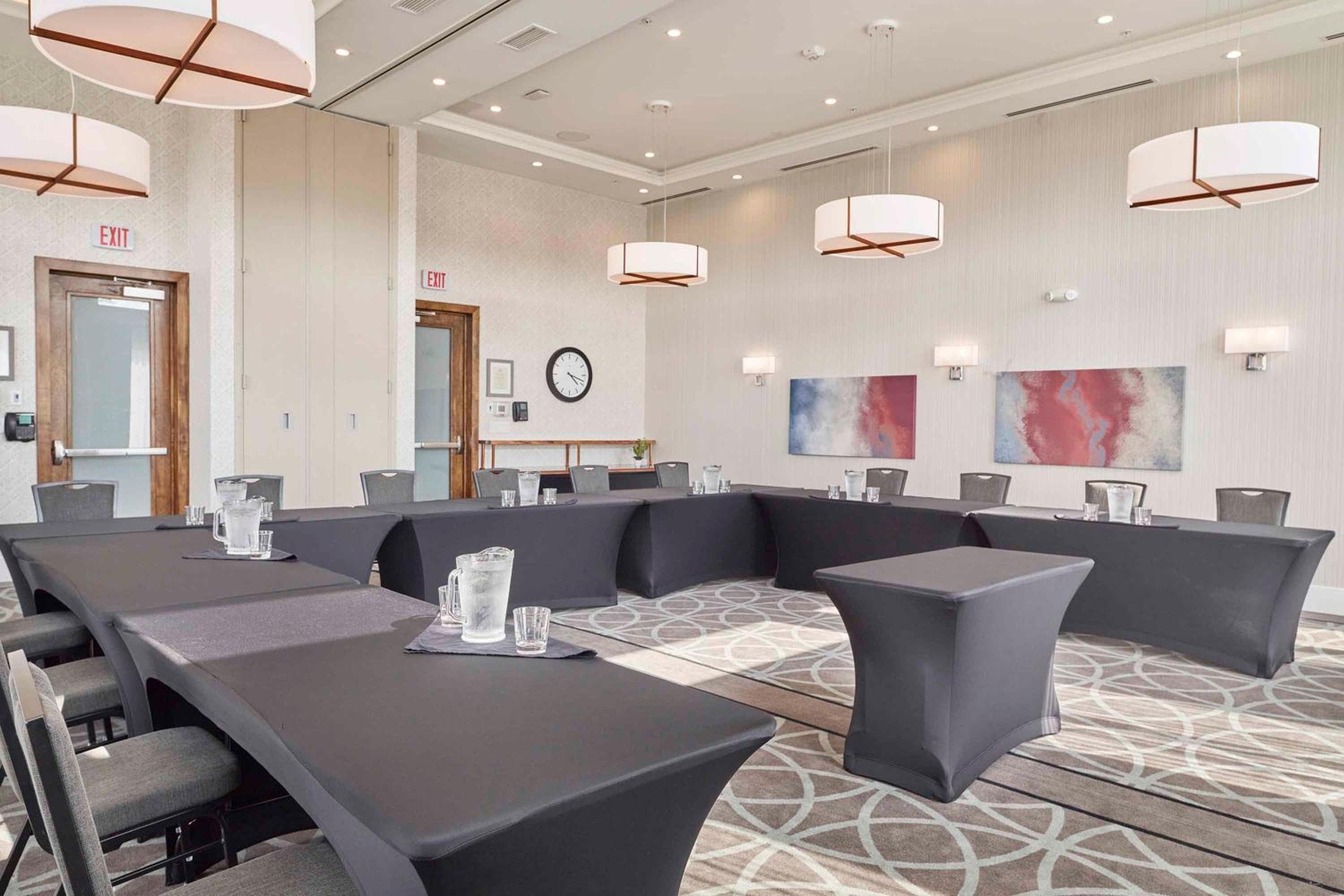 Sandman Signature Plano-Frisco Hotel