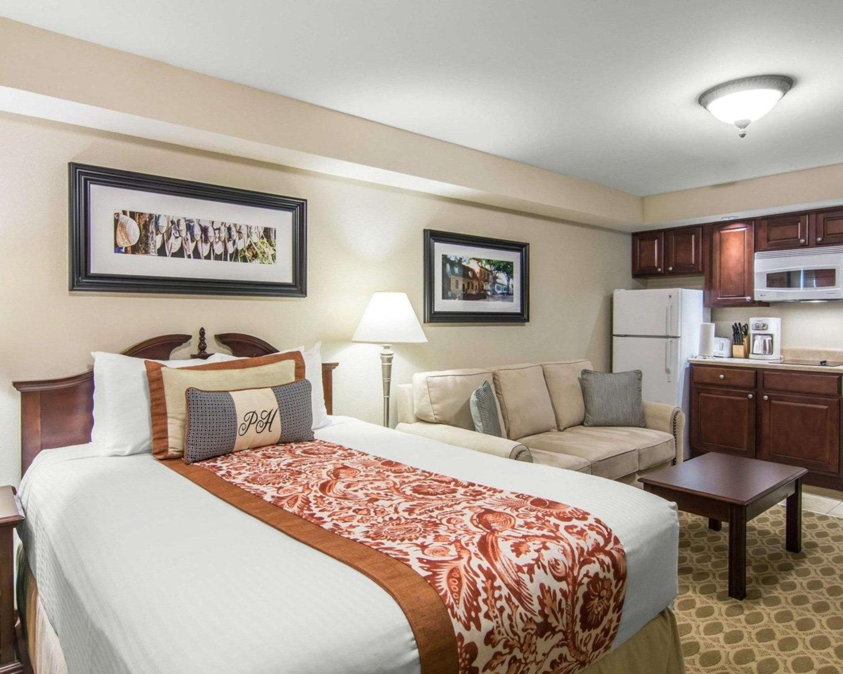 Bluegreen Vacations Patrick Henry Square, an Ascend Collection Resort