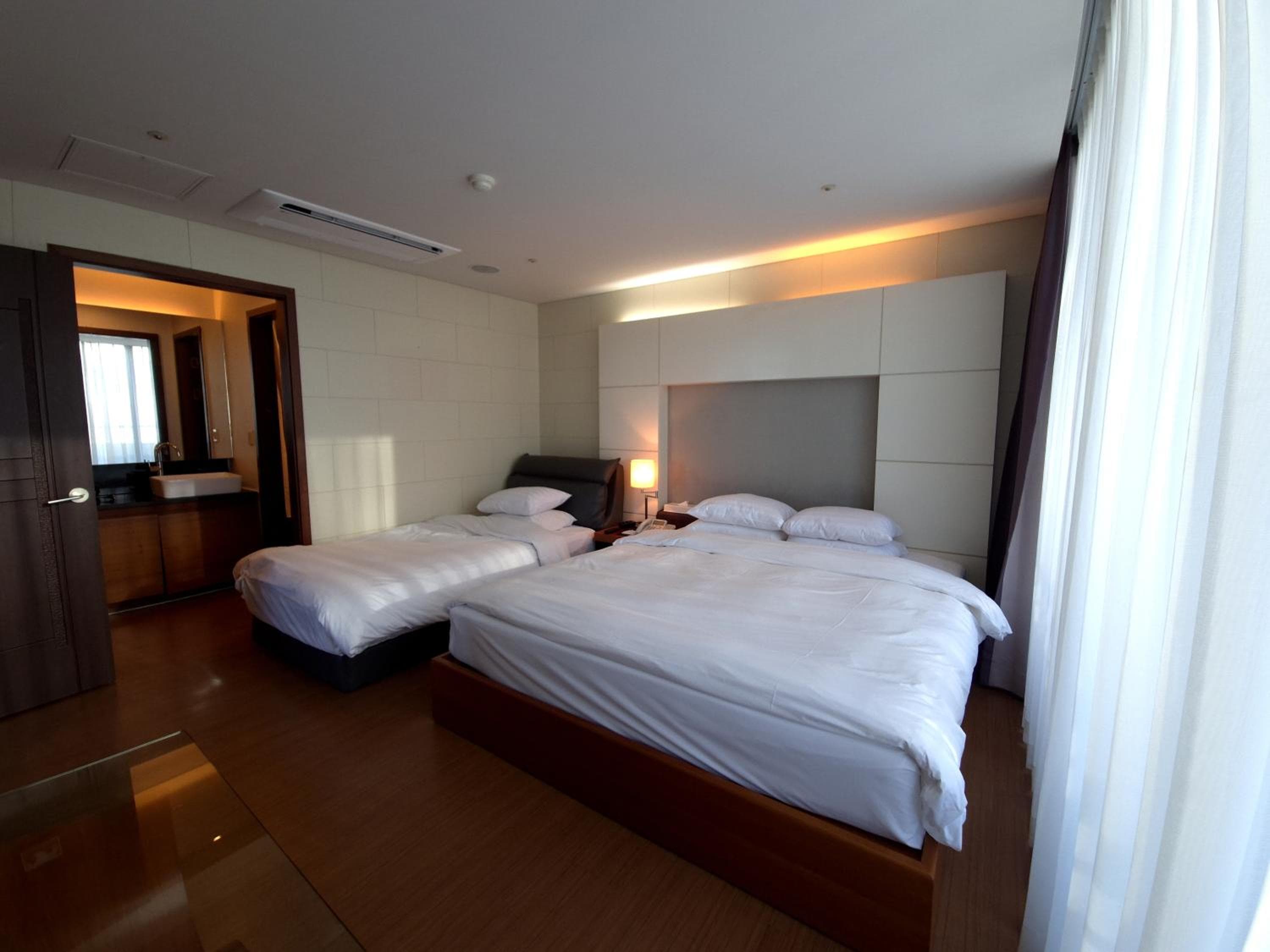 Sunset Hotel