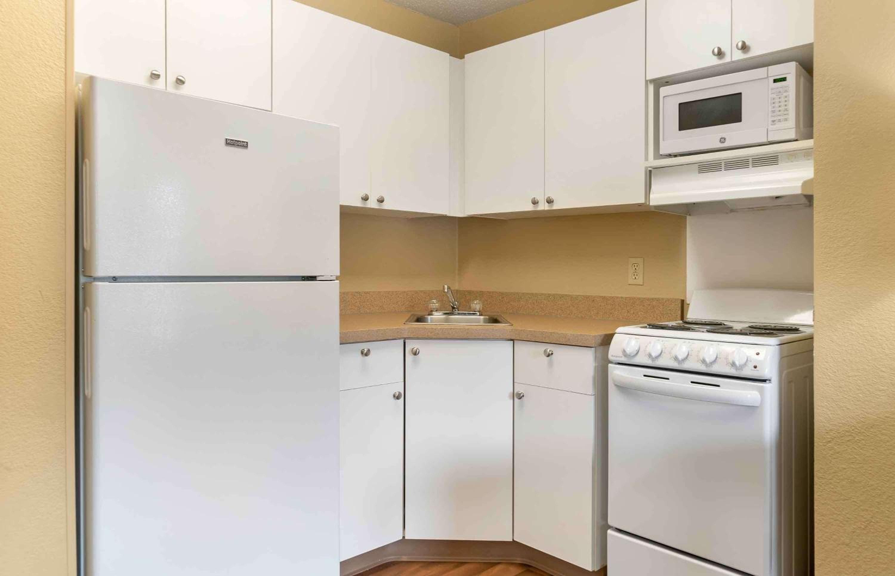 Extended Stay America Suites - Detroit - Novi - Orchard Hill Place