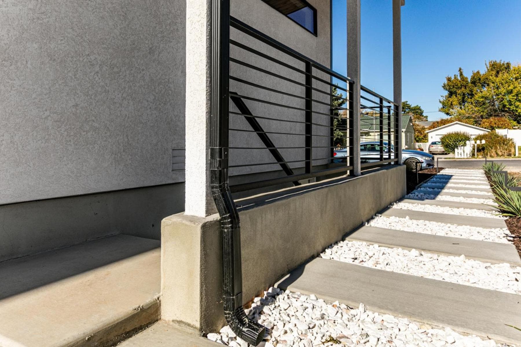 Modern Style Loft Near Canyon RSL and Expo