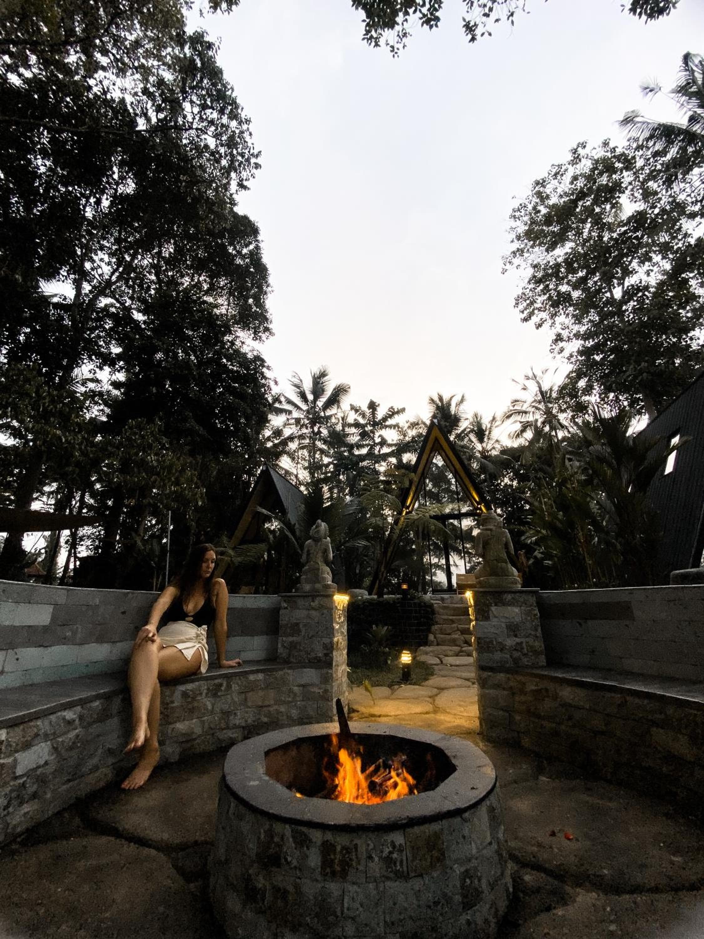 Delta Casa Ubud - A-Frame Jungle Retreat with Volcano View and Hot-Tubs