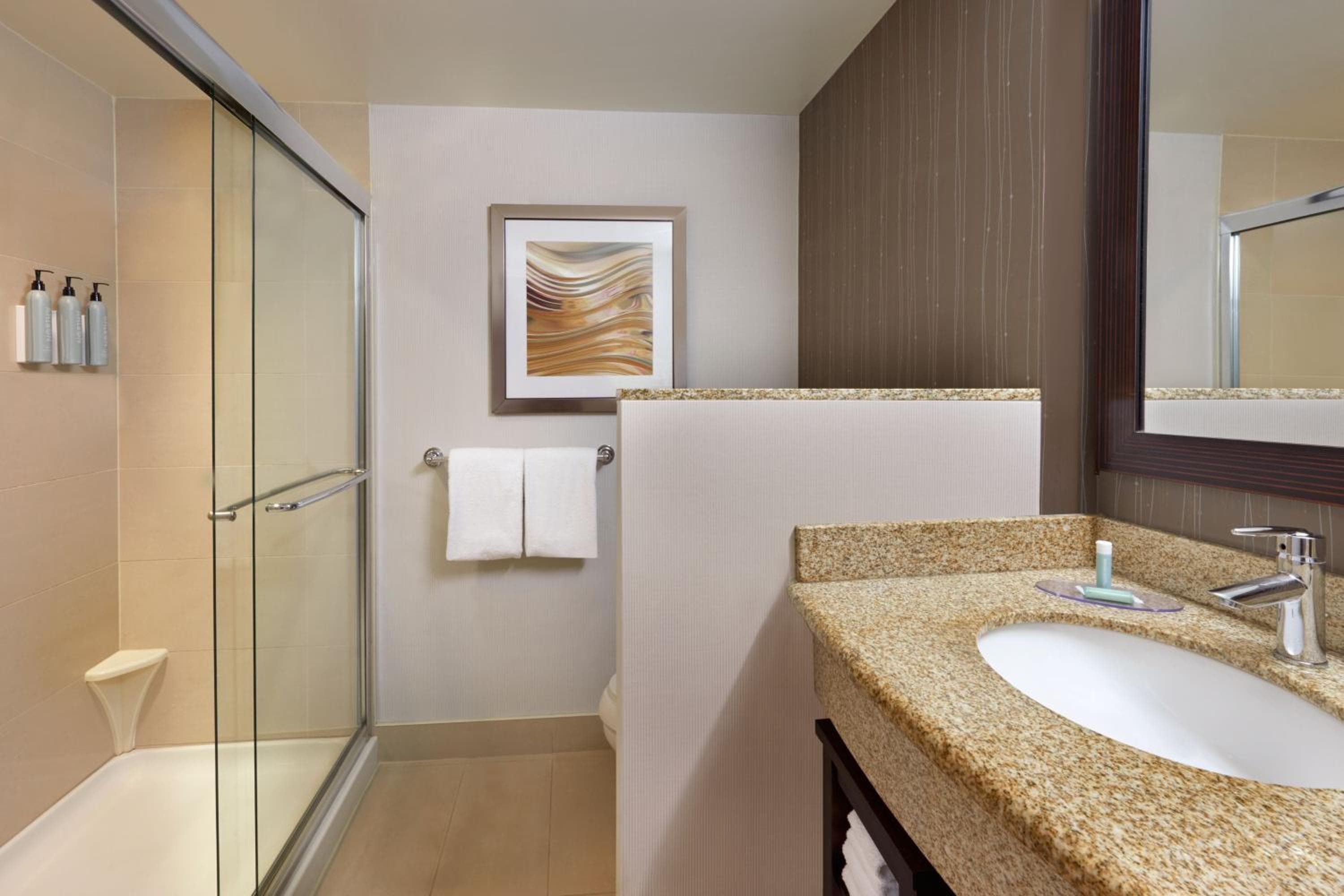 Courtyard by Marriott Kingston Highway 401