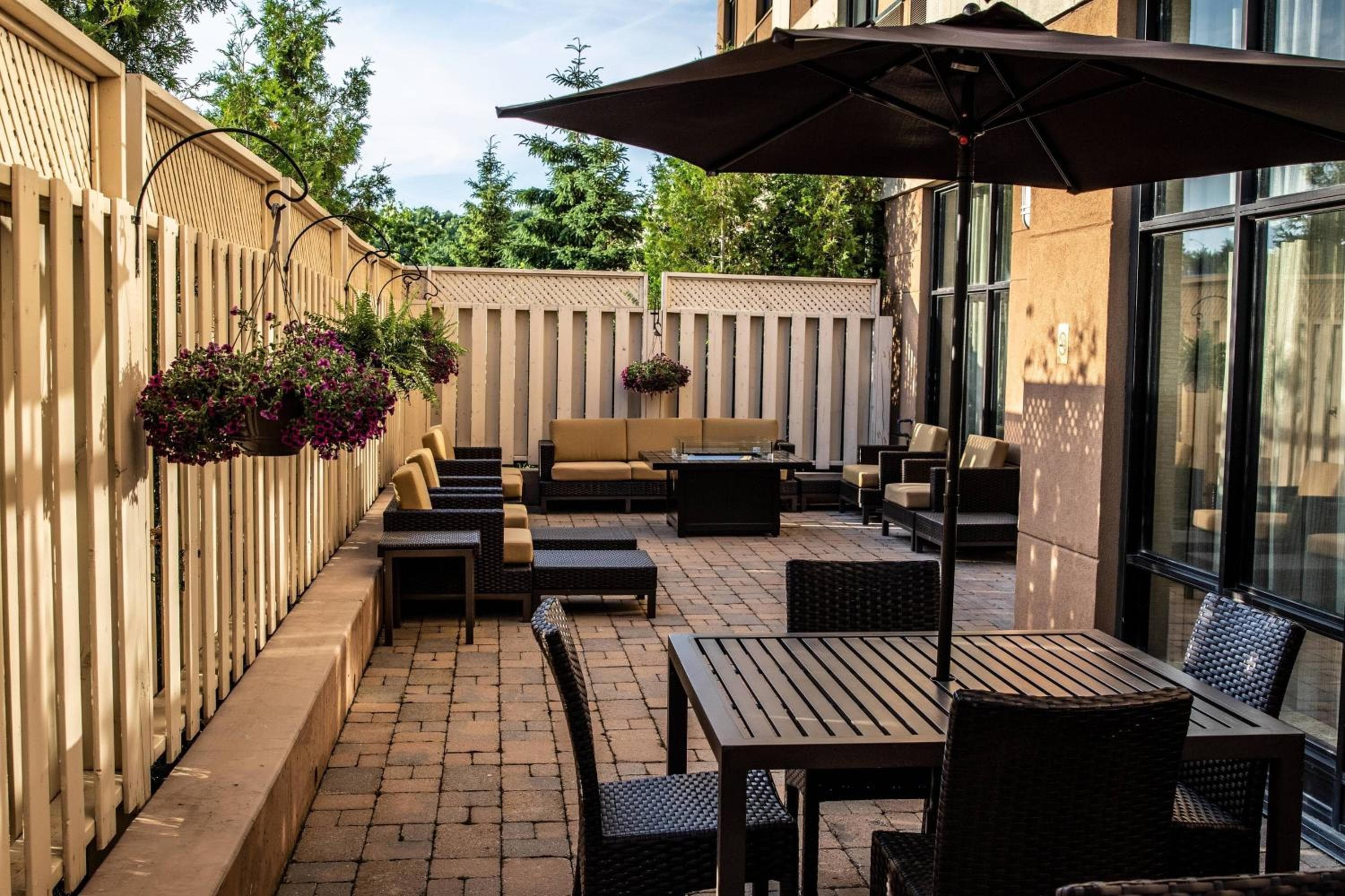 Courtyard by Marriott Kingston Highway 401