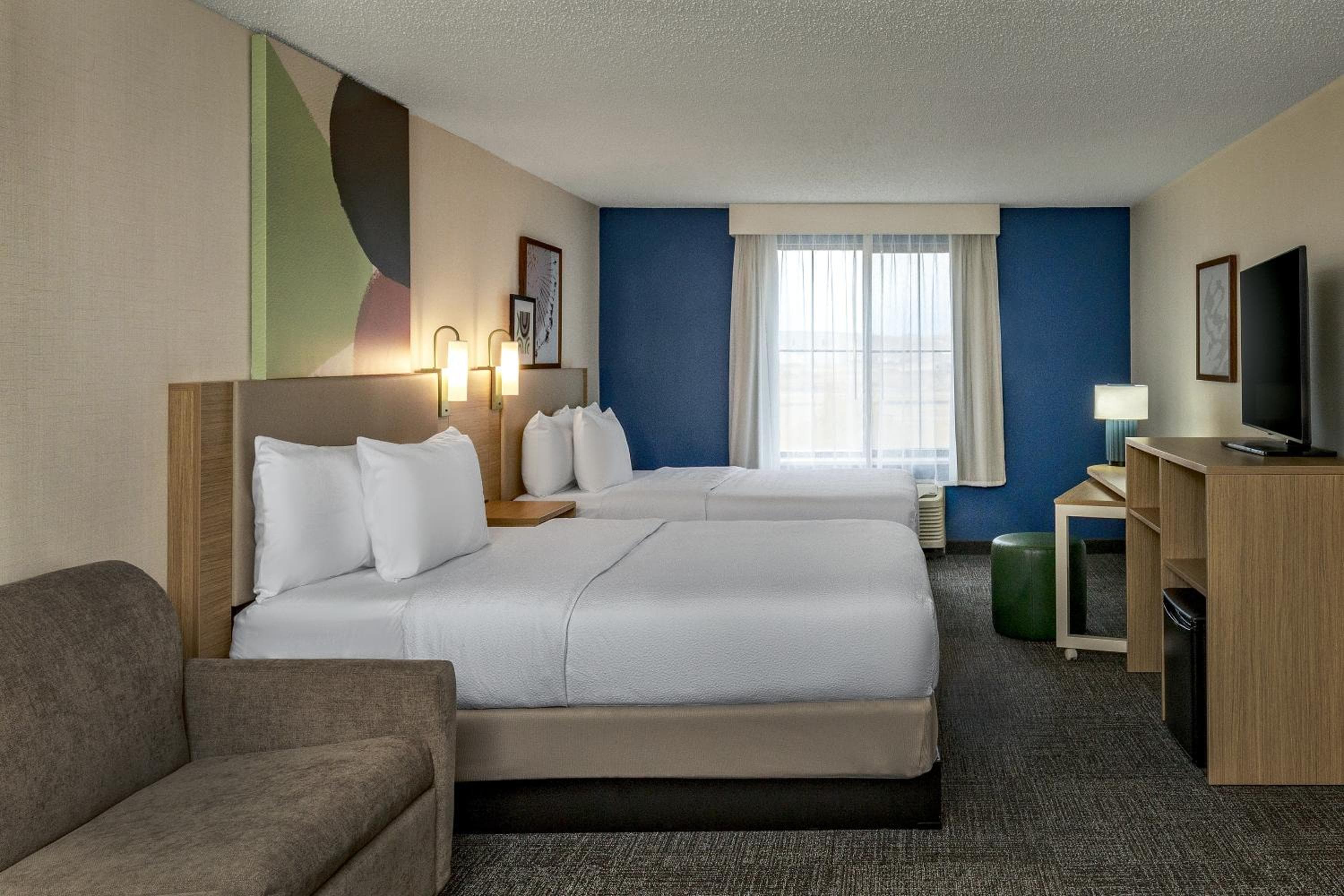 Spark by Hilton Denver International Airport