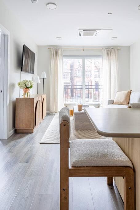 Stylish Yale Wooster Square Downtown Laundry
